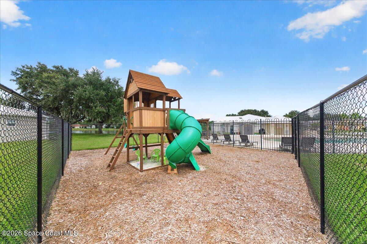 1552 Vista Lake Circle Property Photo 36