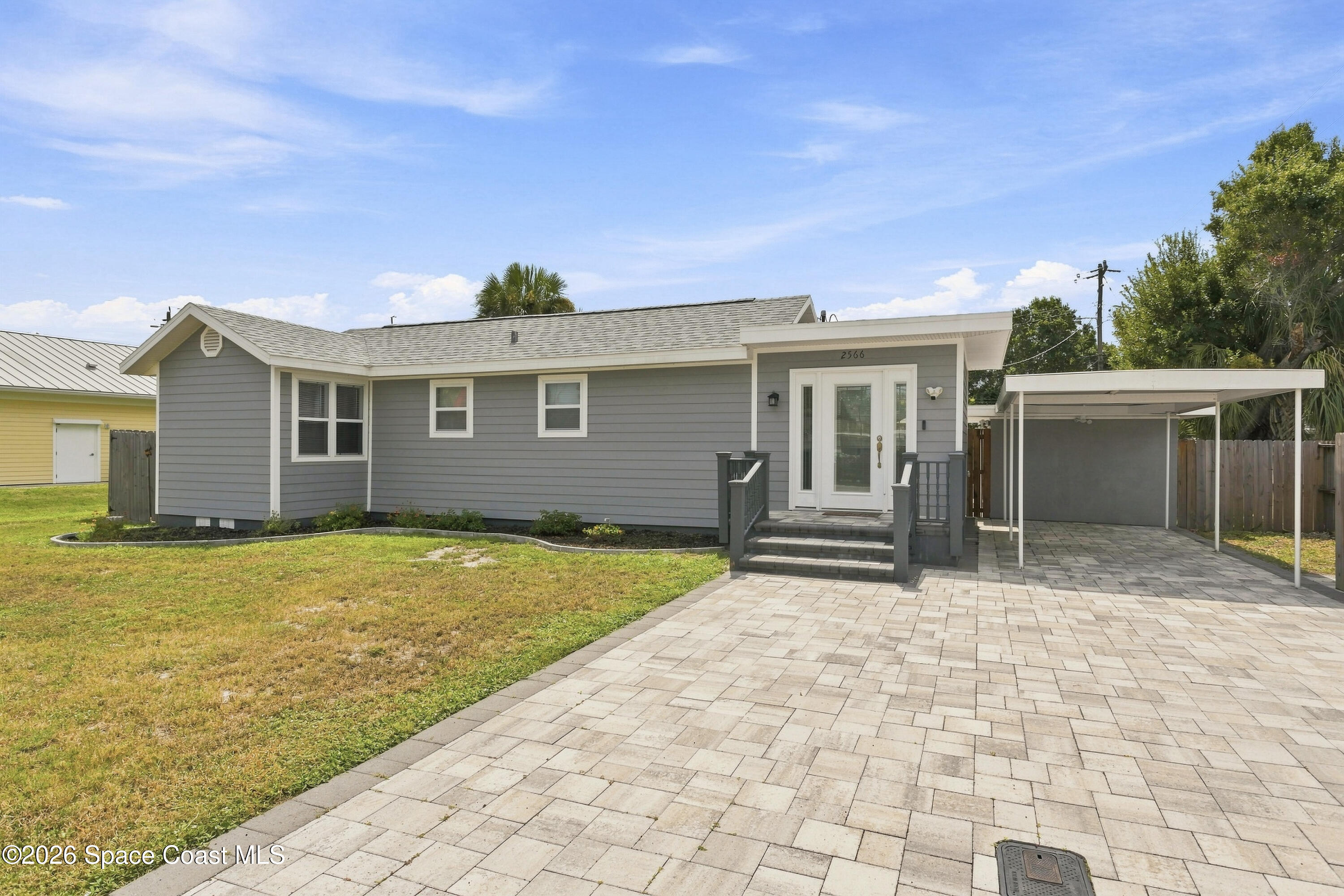 2566 Spence Drive NE Property Photo 1