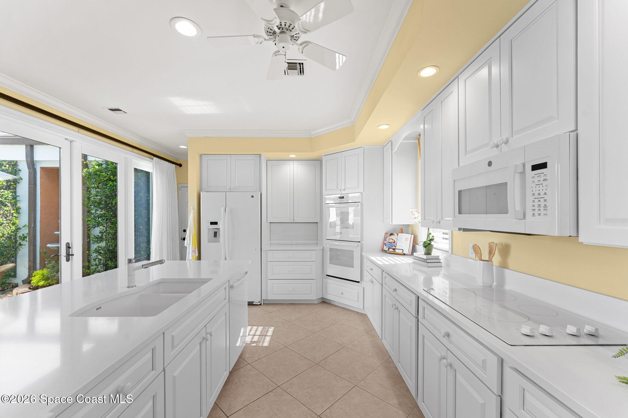 625 Riomar Drive Property Photo 17