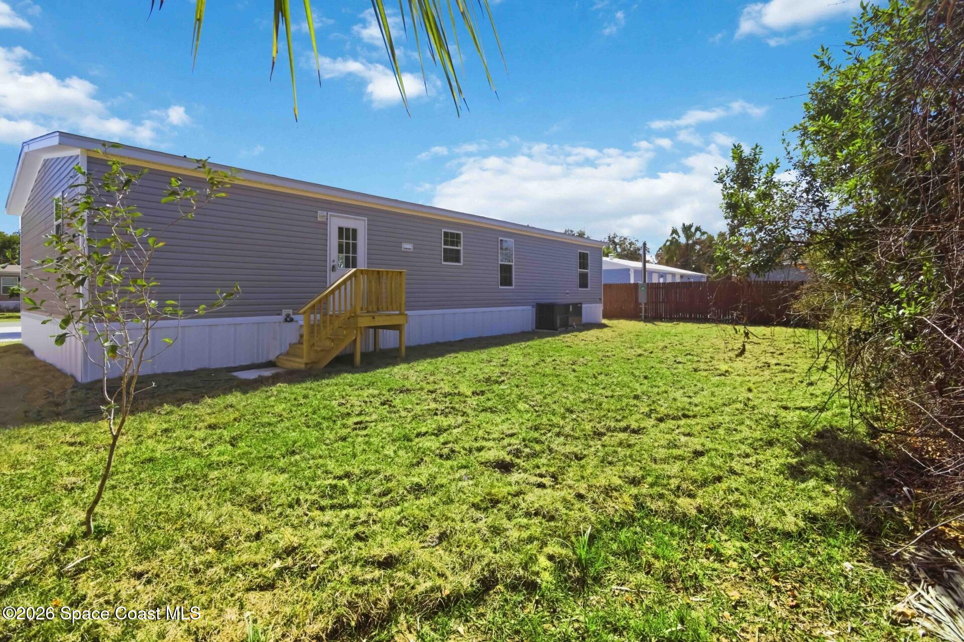 6989 Dahlia Drive Property Photo 3