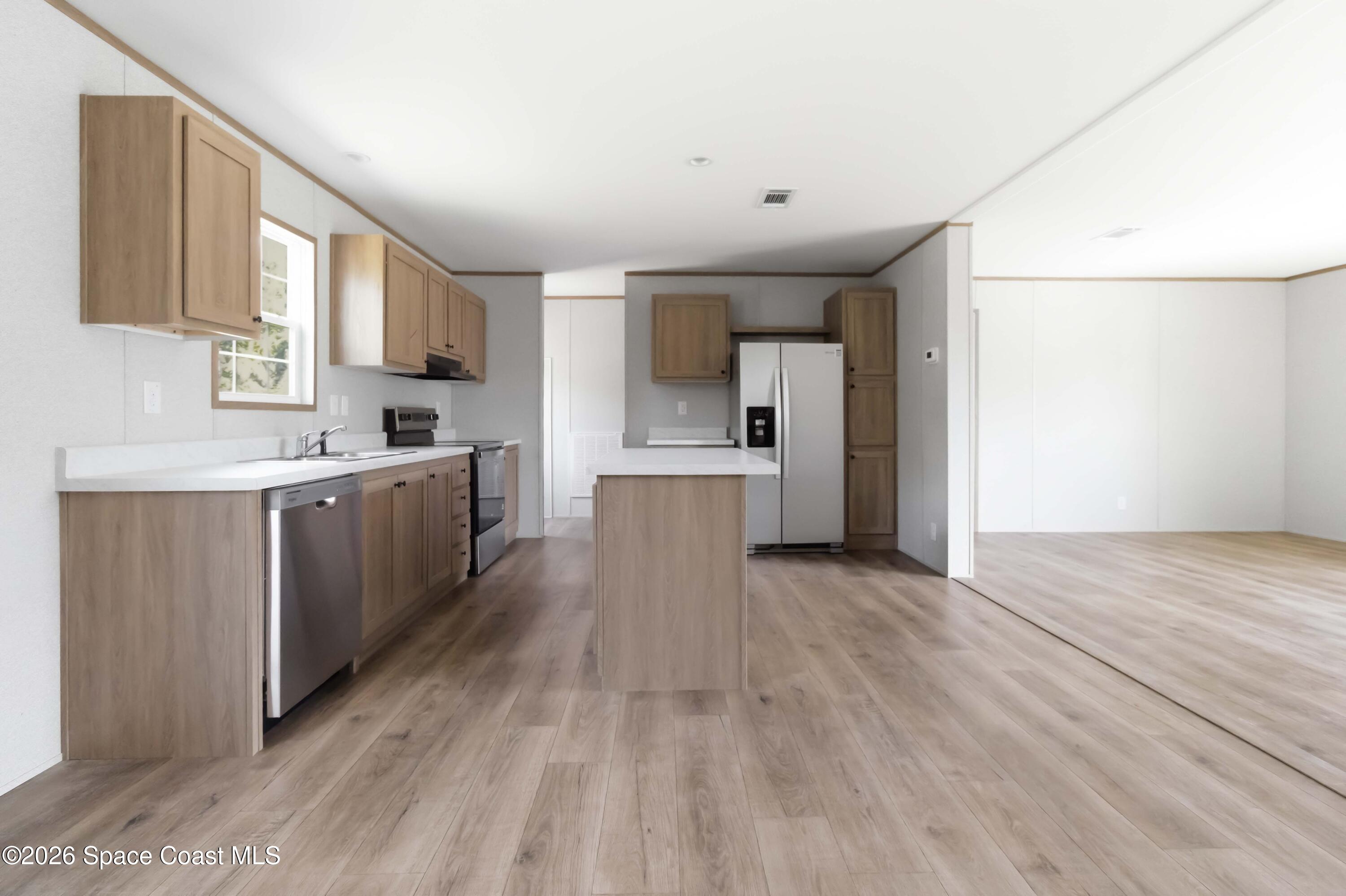6989 Dahlia Drive Property Photo 10