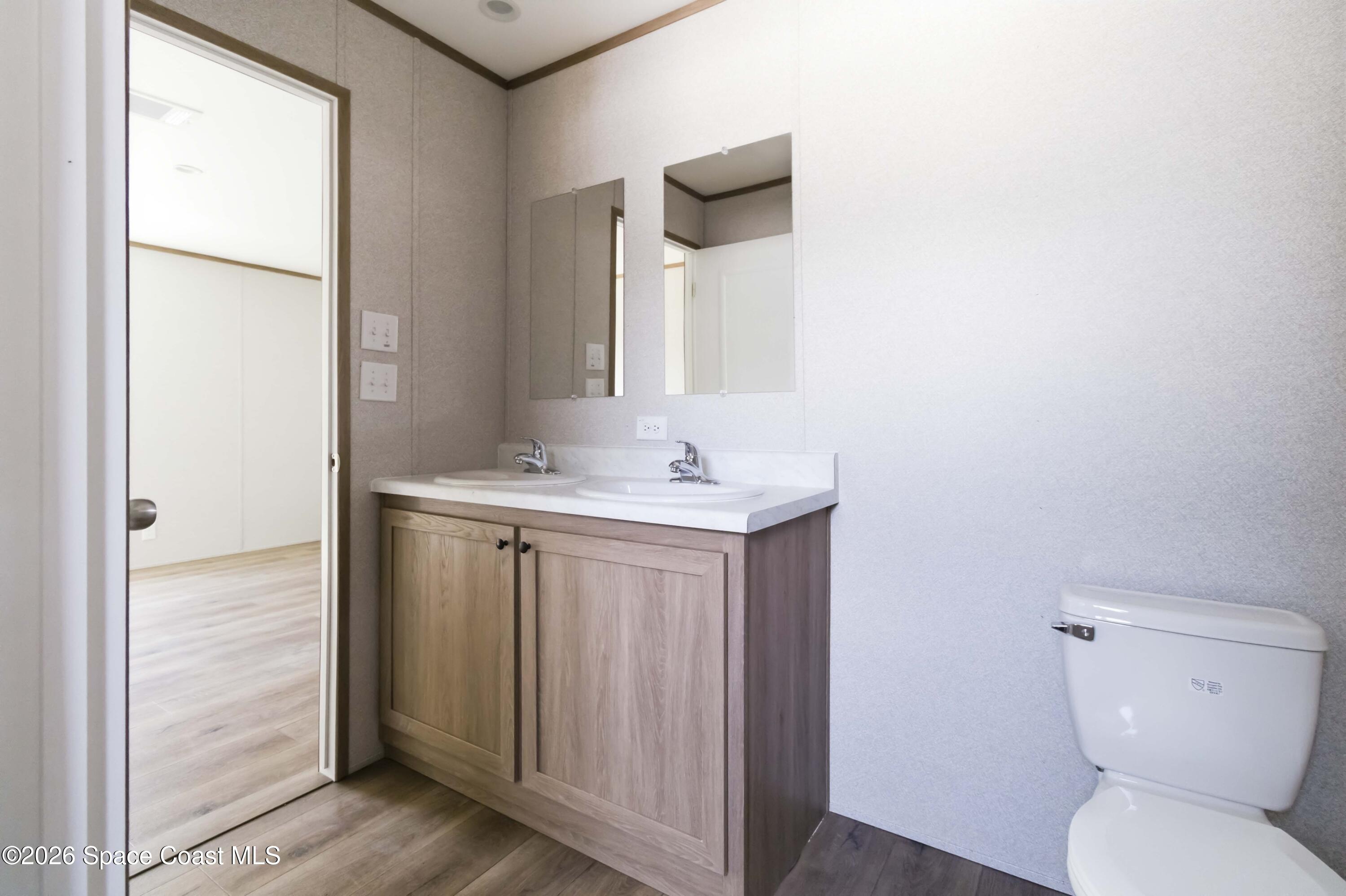 6989 Dahlia Drive Property Photo 16