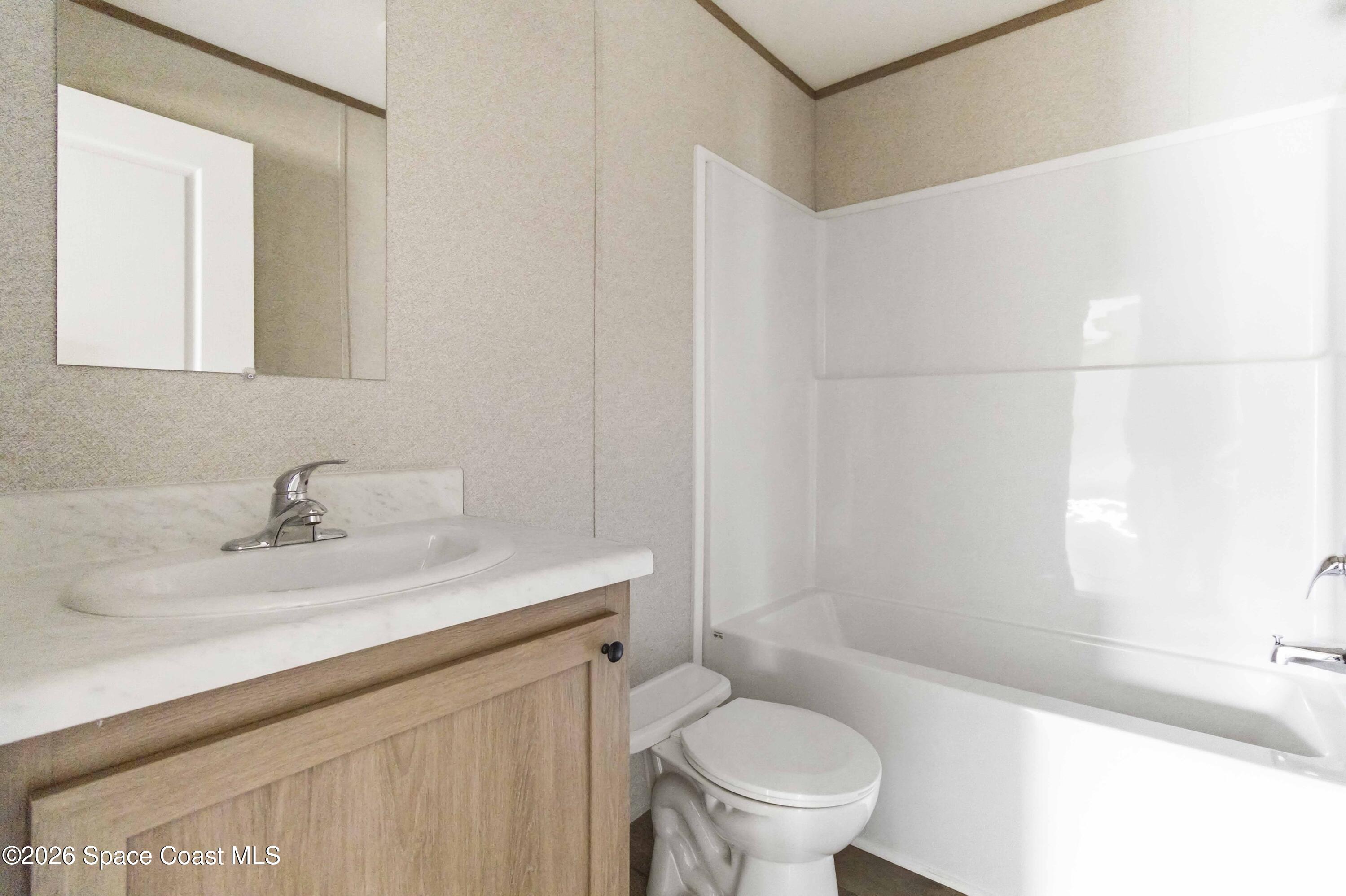 6989 Dahlia Drive Property Photo 18