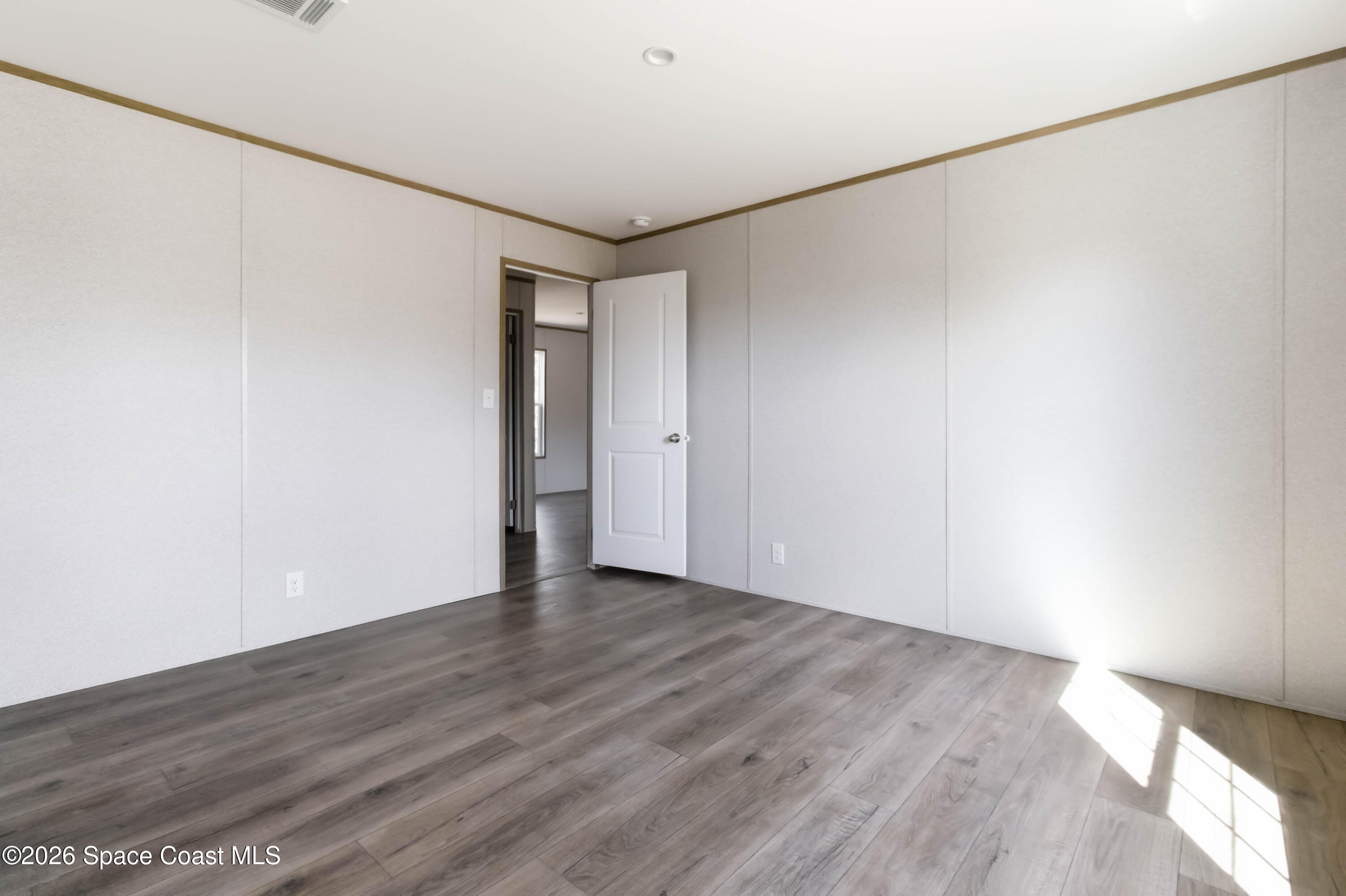 6989 Dahlia Drive Property Photo 23