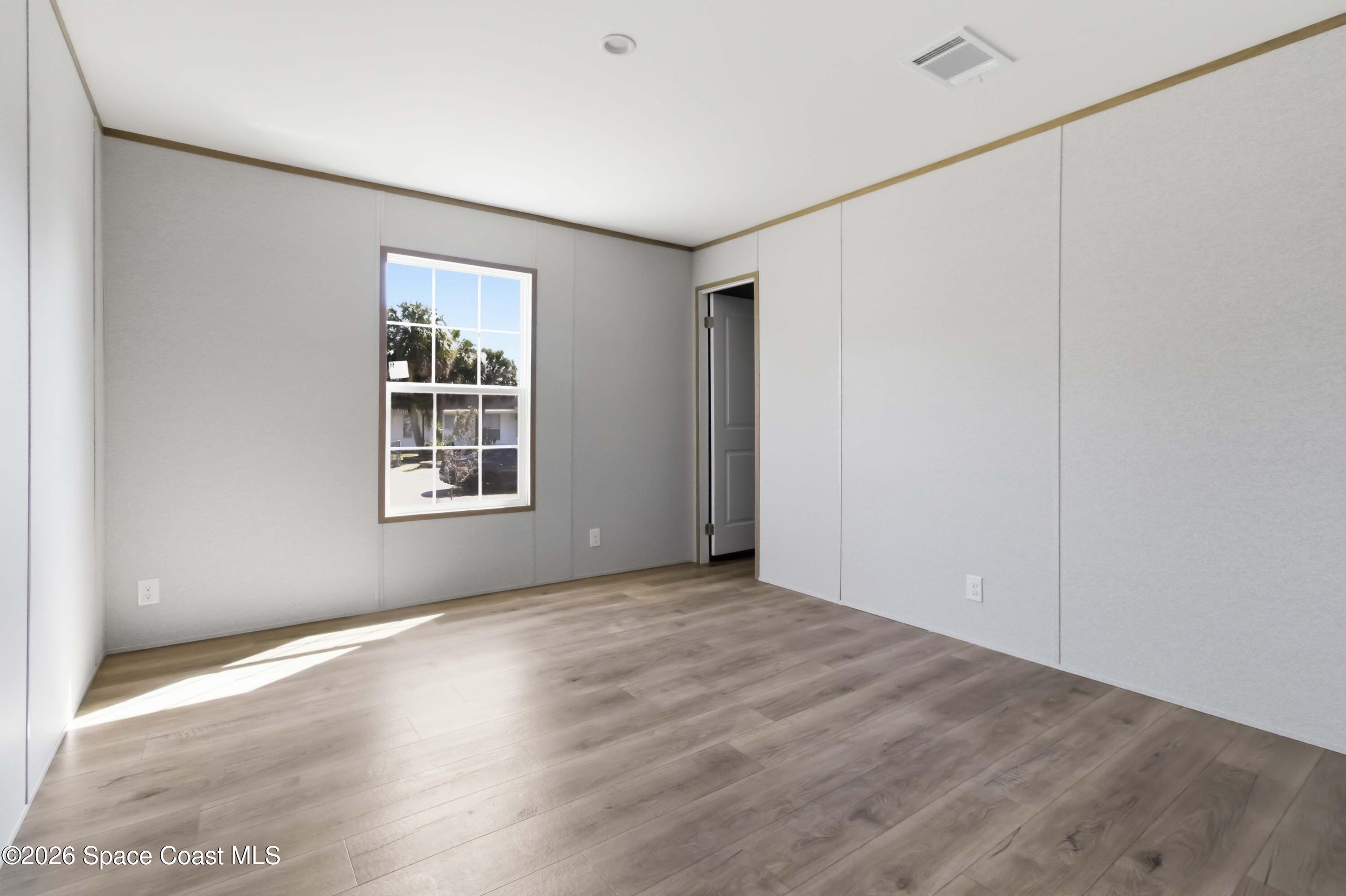 6989 Dahlia Drive Property Photo 24