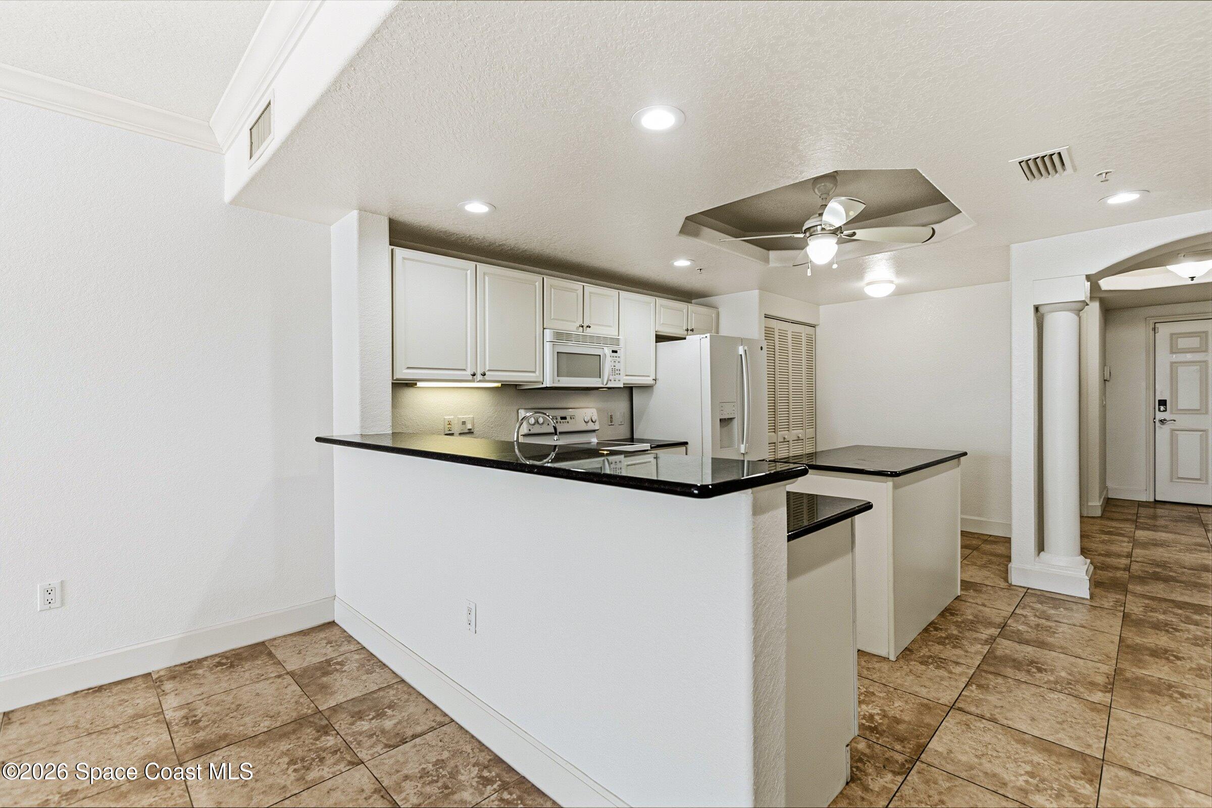 807 Mystic Drive C-307 Property Photo 10