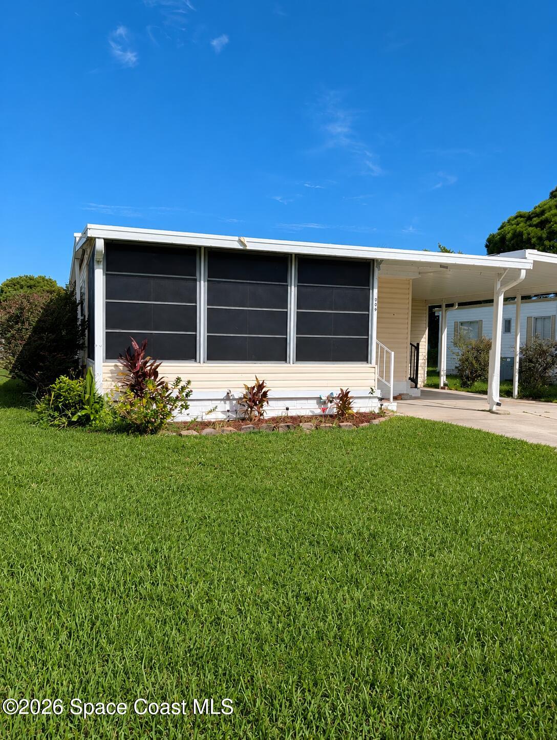 1009 Buttonwood Street Property Photo 1
