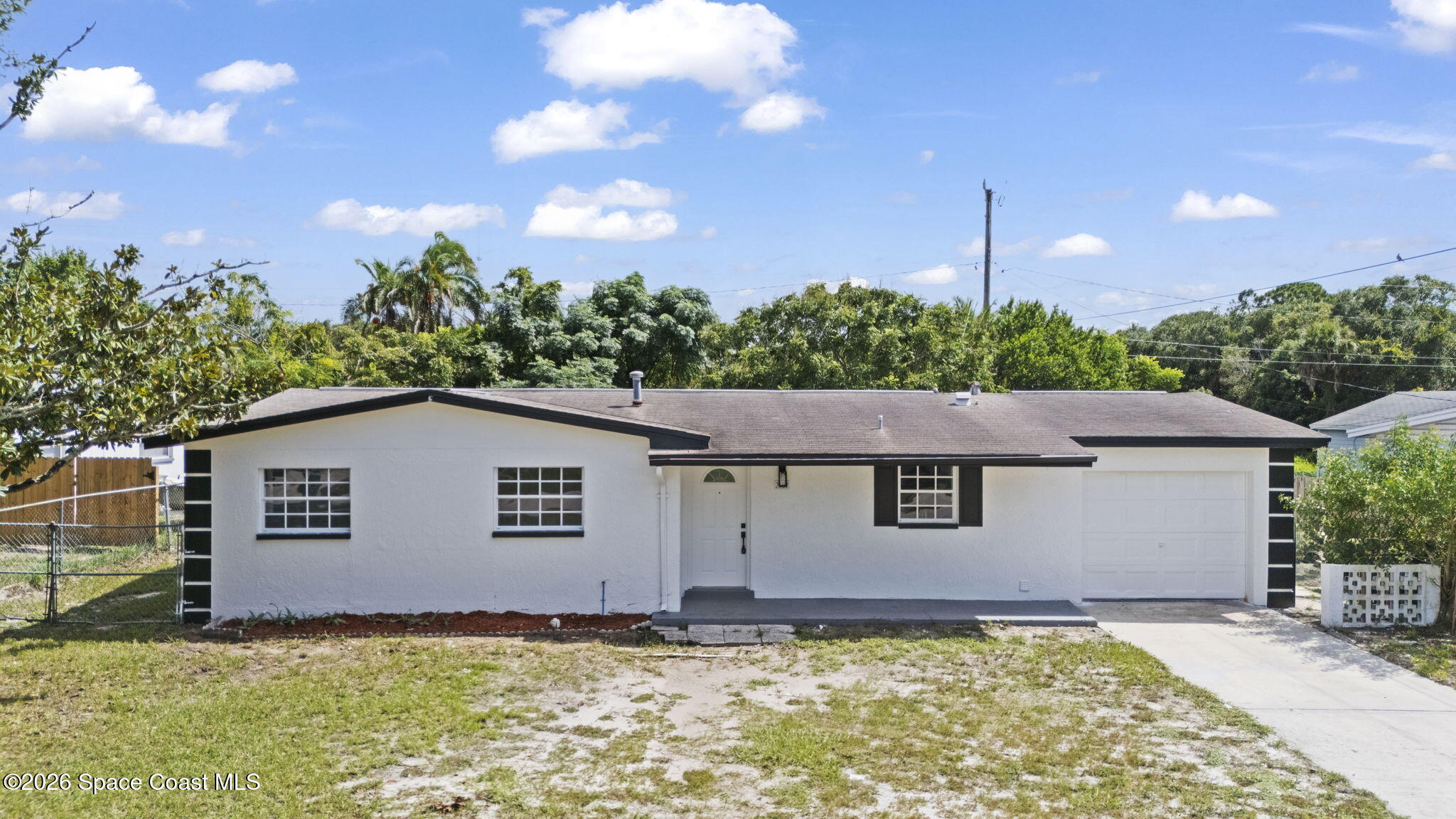 2107 Michigan Avenue Property Photo 1