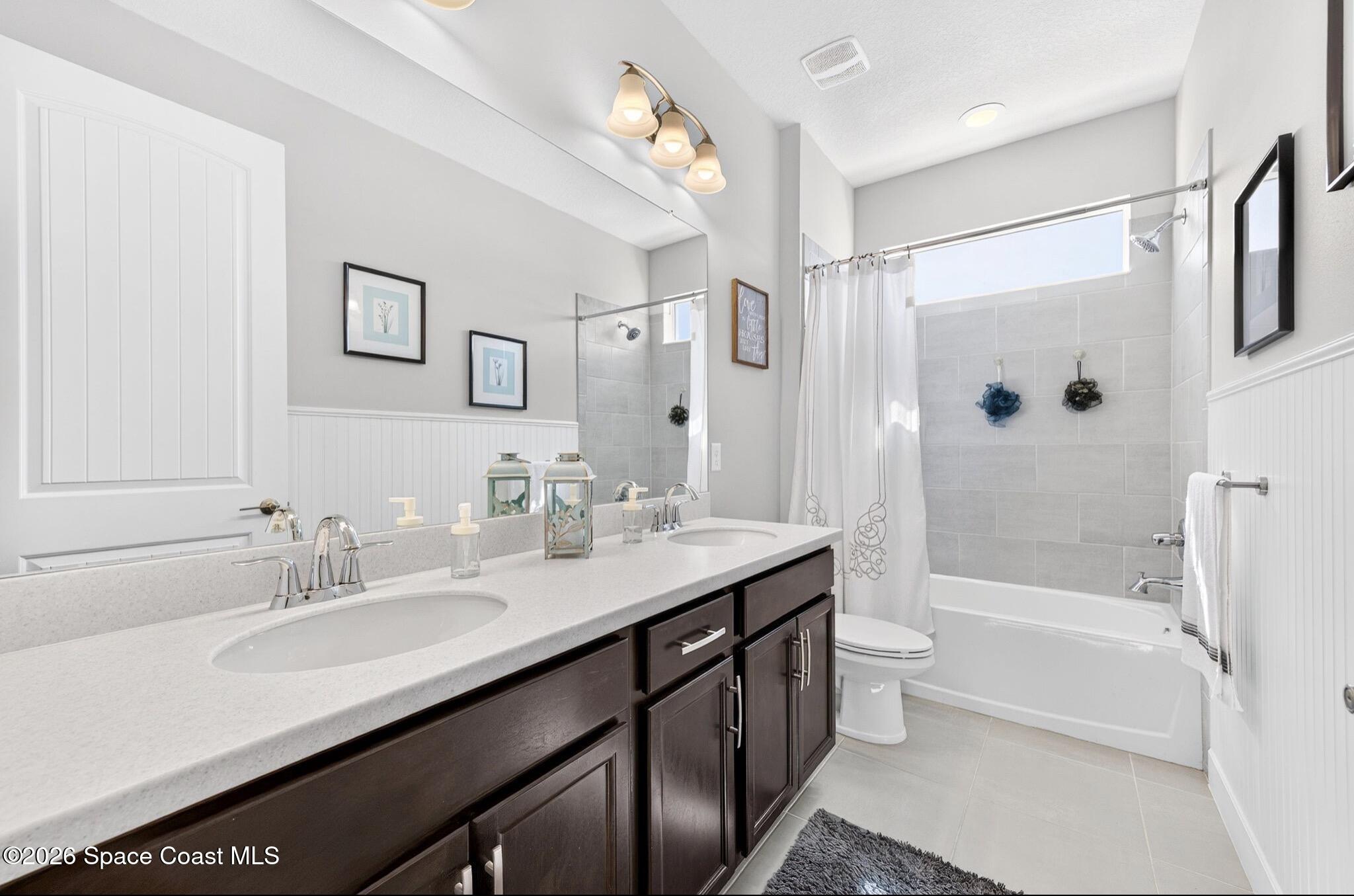 3008 Ribbon Grass Drive Property Photo 12