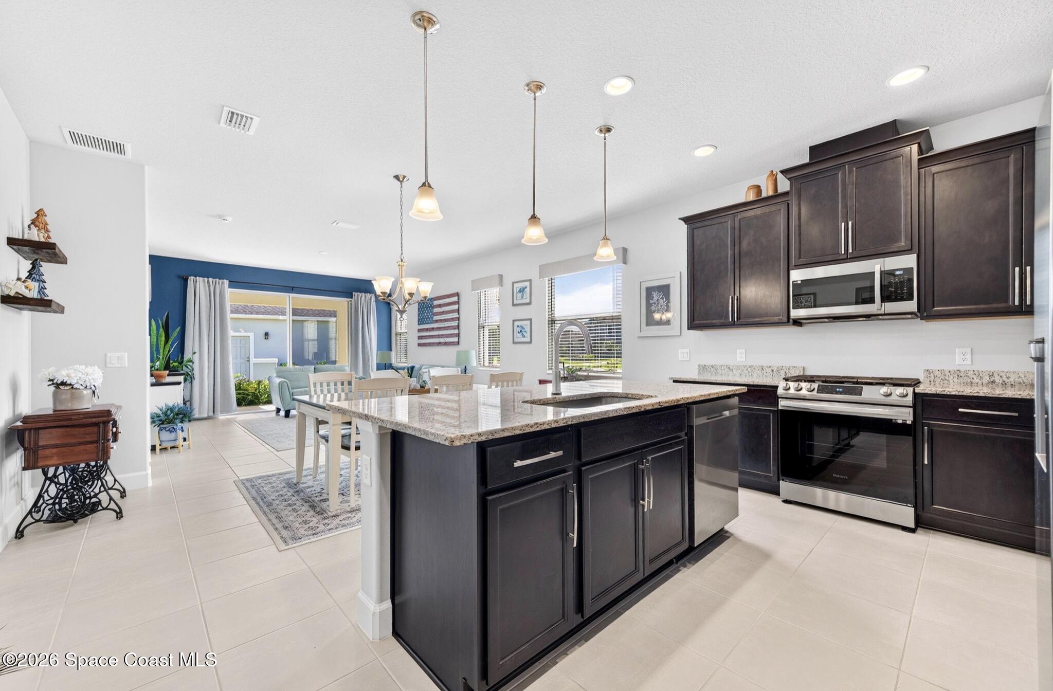 3008 Ribbon Grass Drive Property Photo 13