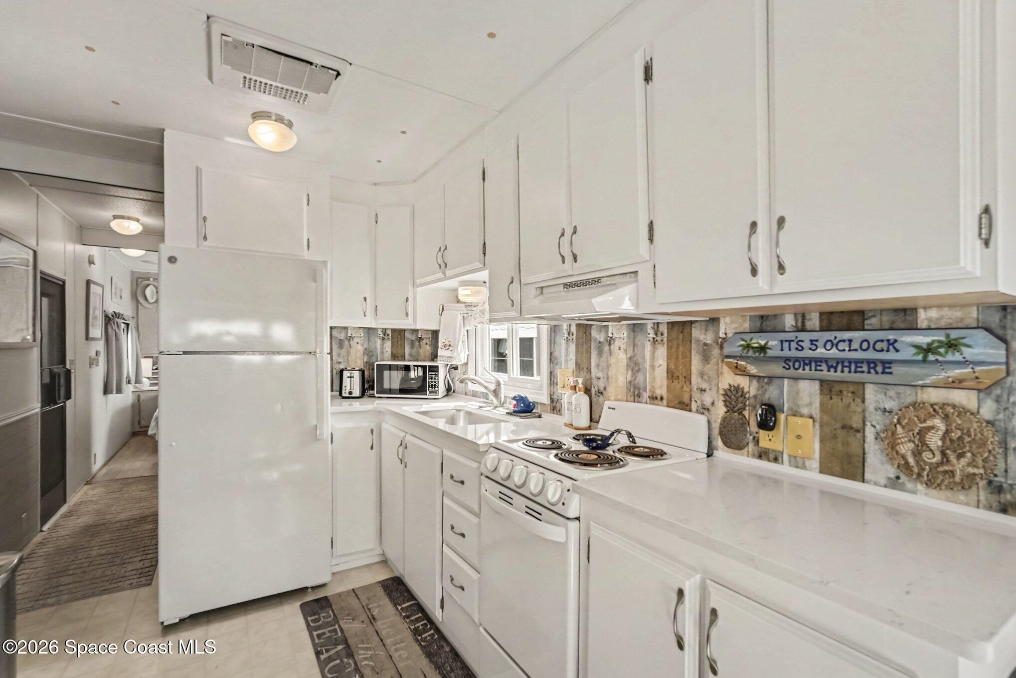 616 Pier Lane Property Photo 6