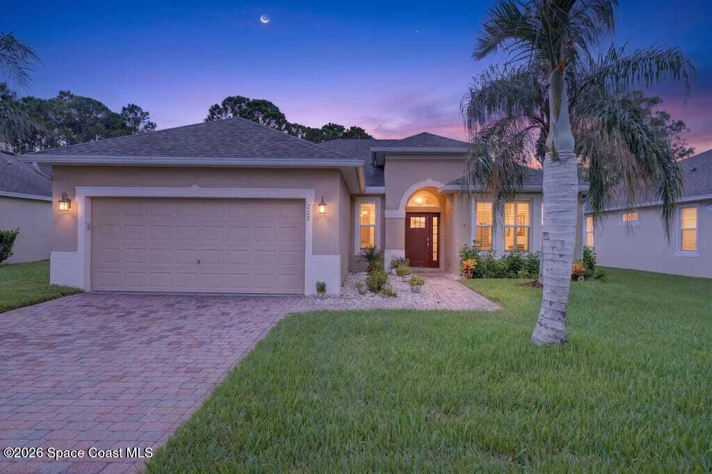228 Abernathy Circle Se Property Photo 2