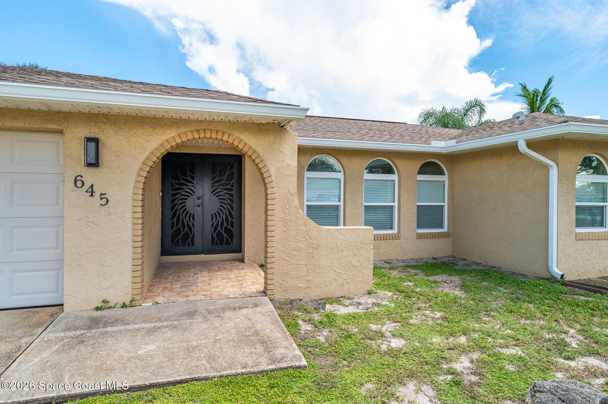 645 Caiman Street Property Photo 4