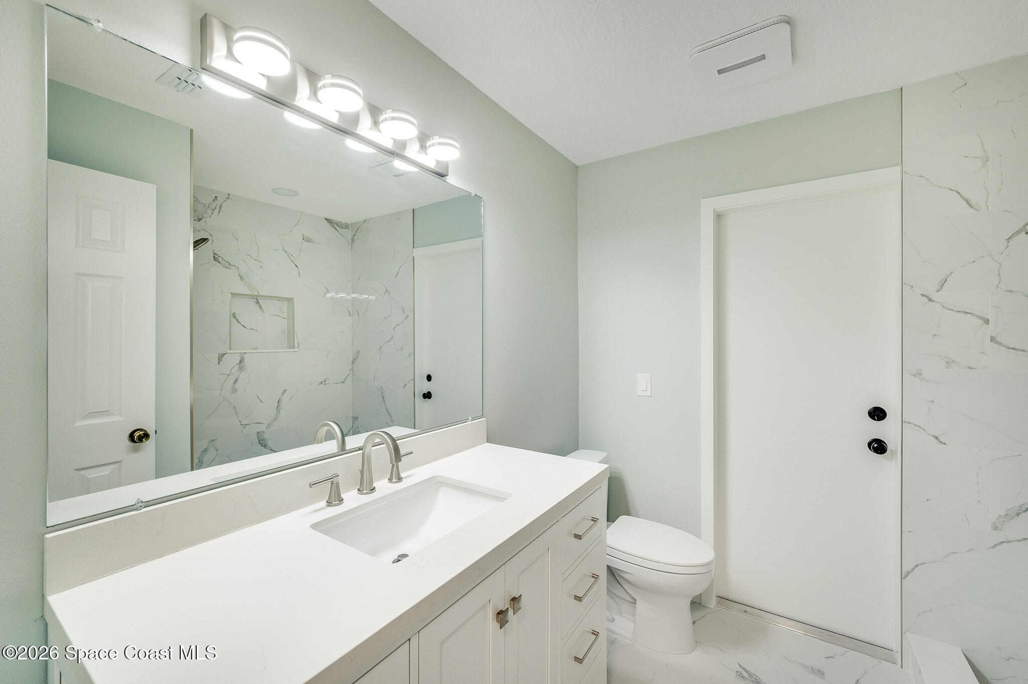 645 Caiman Street Property Photo 24