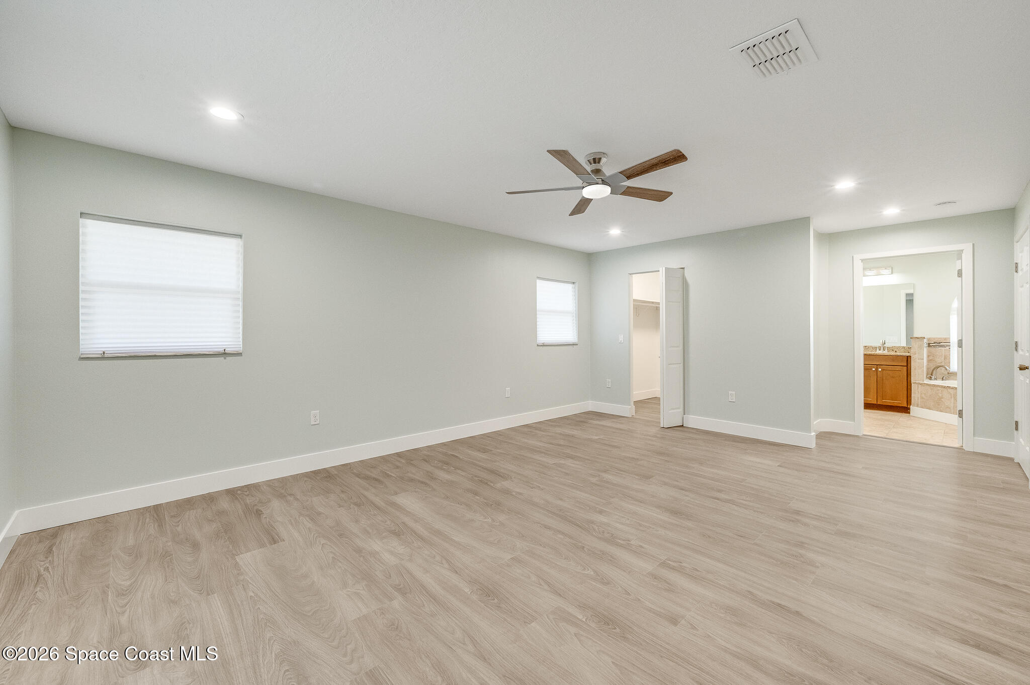 645 Caiman Street Property Photo 32