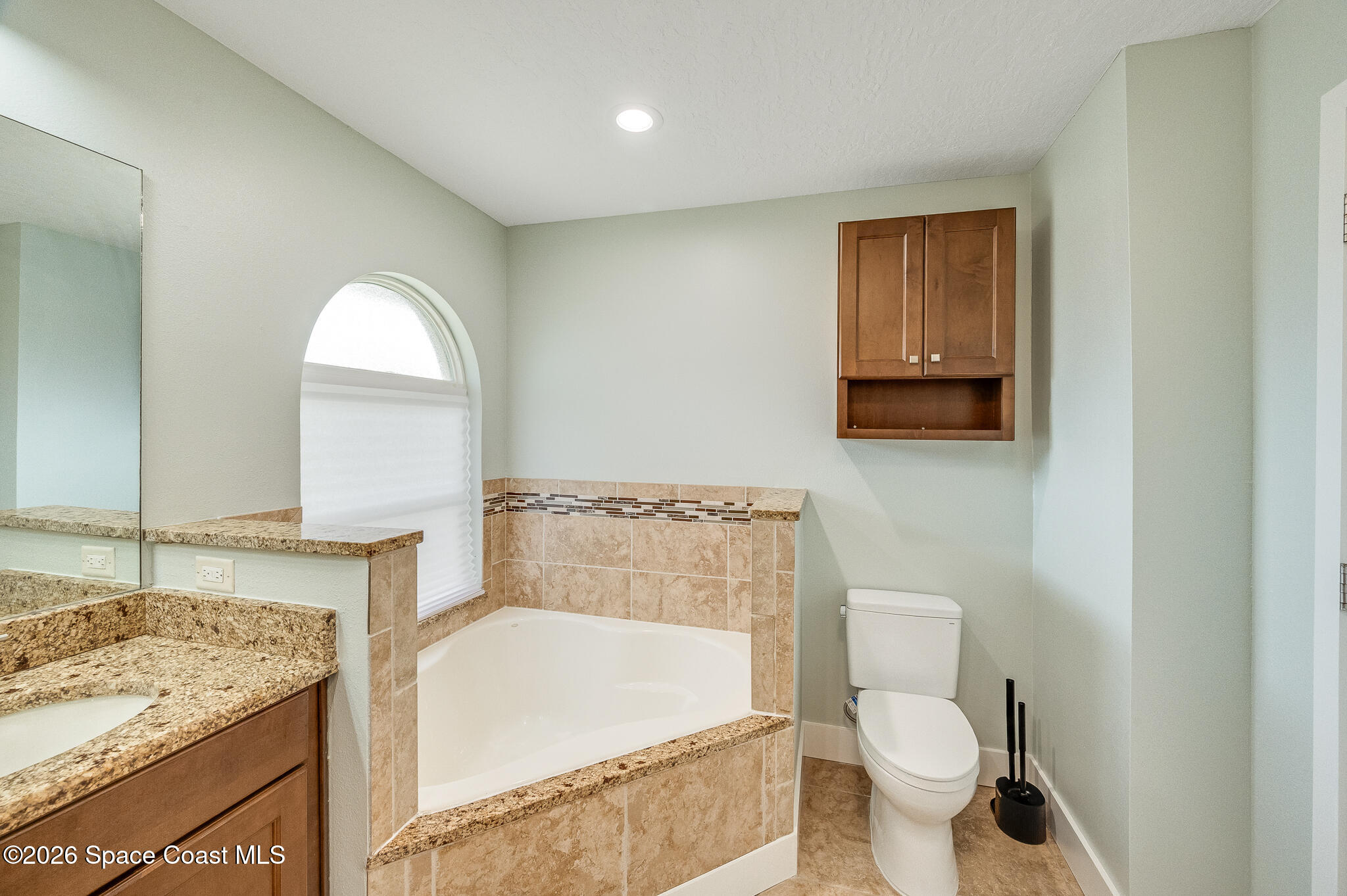 645 Caiman Street Property Photo 35