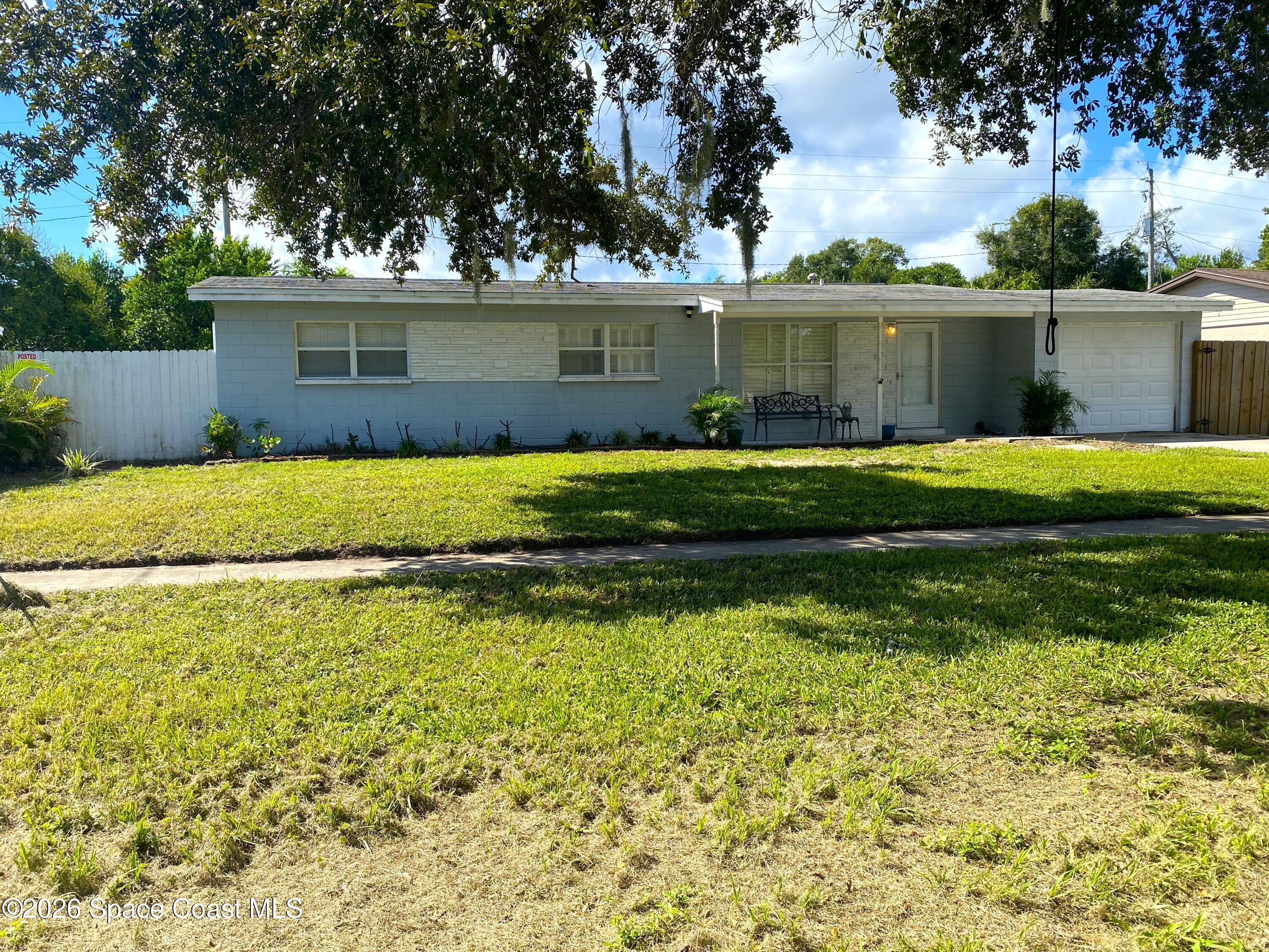 2111 Michigan Avenue Property Photo 1