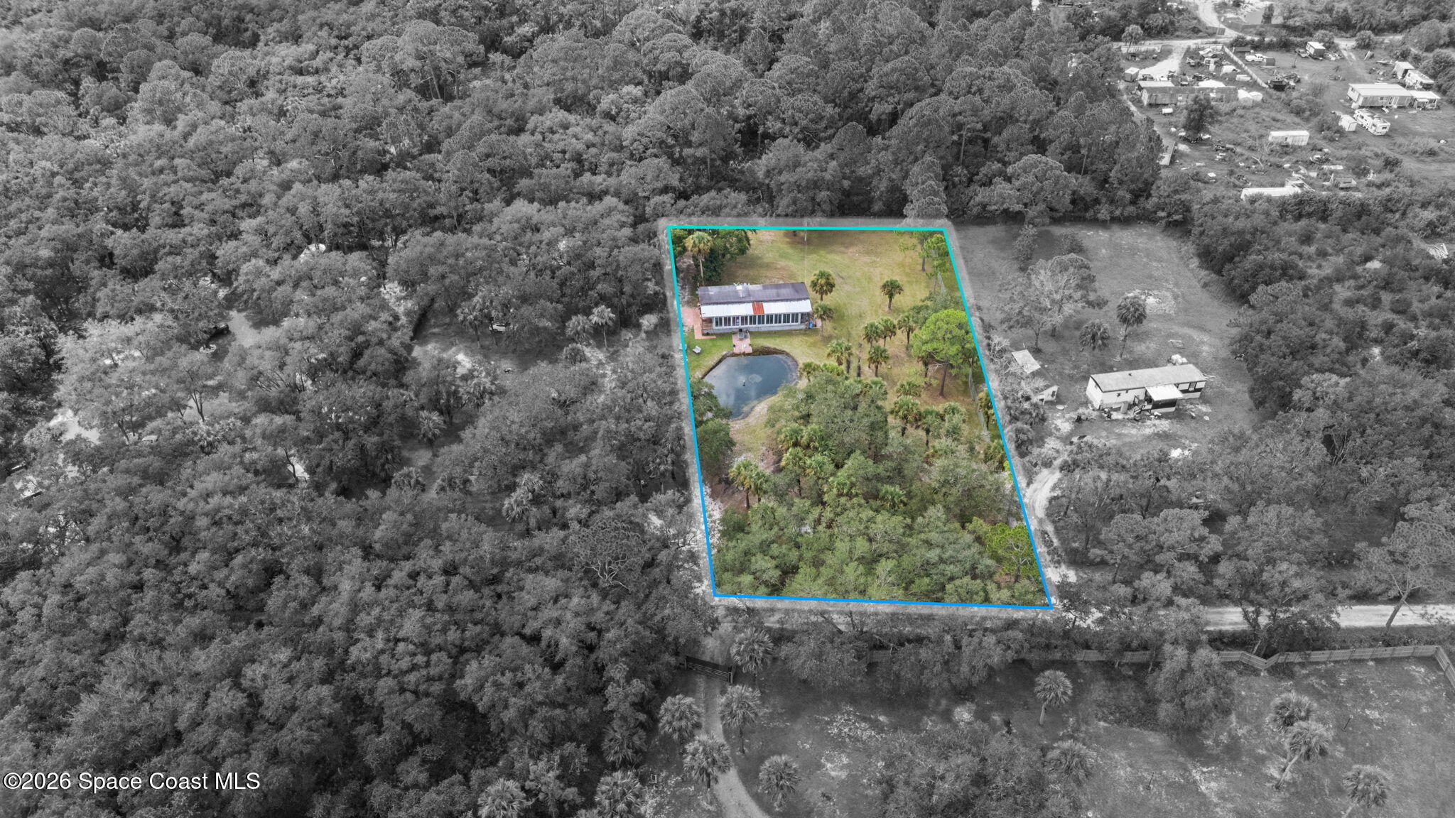 6673 Bear Trail Property Photo 5