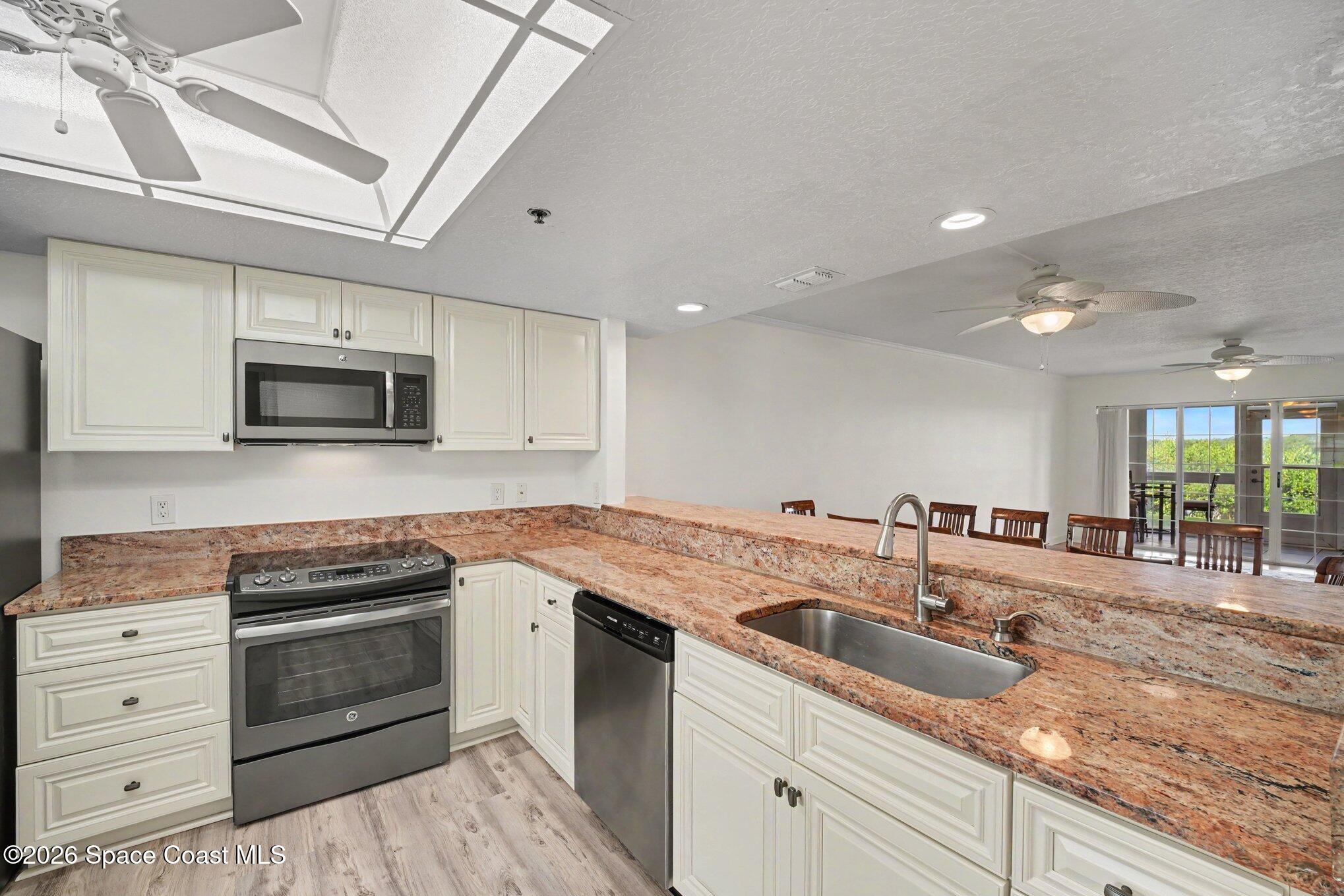 660 S Brevard Avenue 1513 Property Photo 17