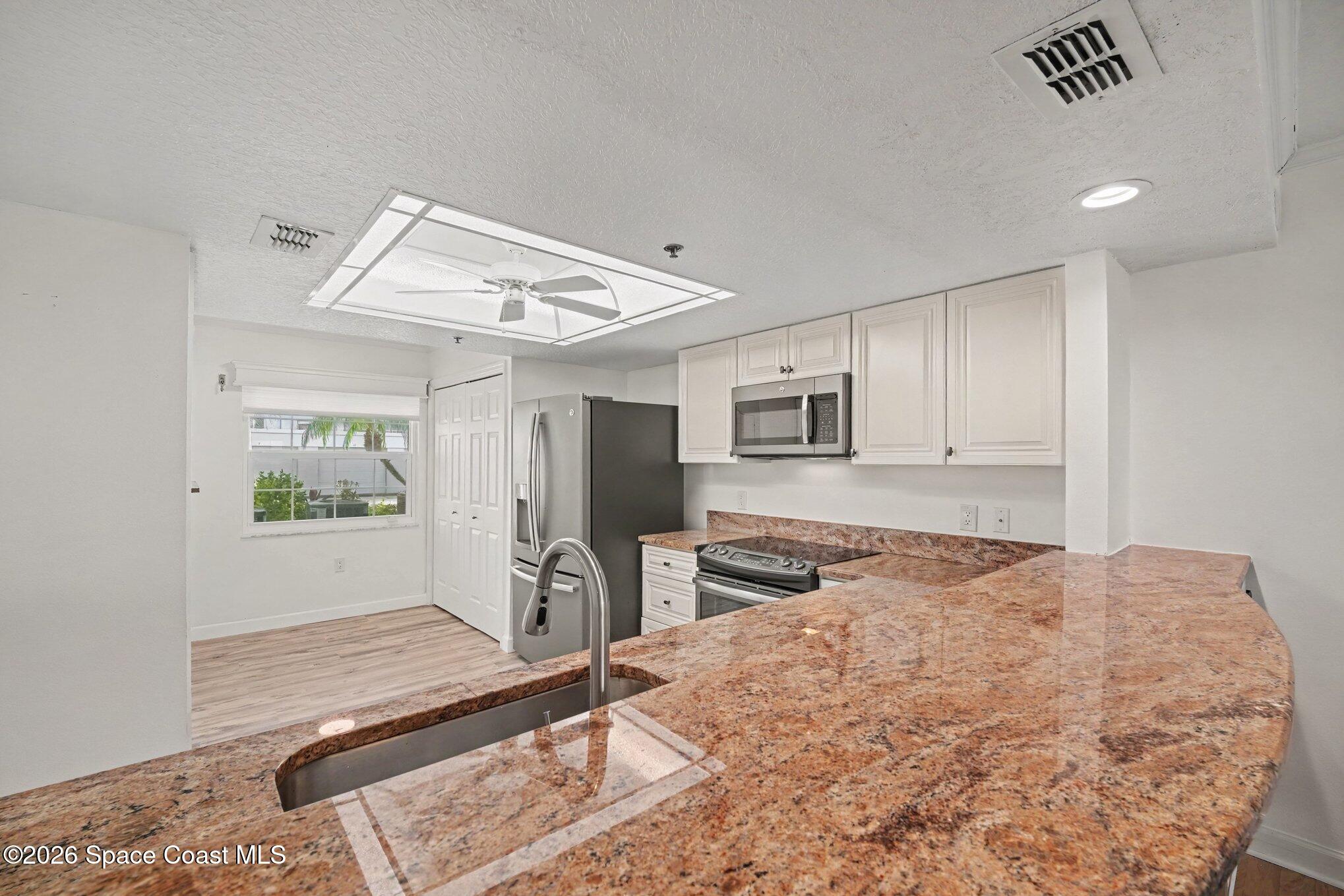 660 S Brevard Avenue 1513 Property Photo 19