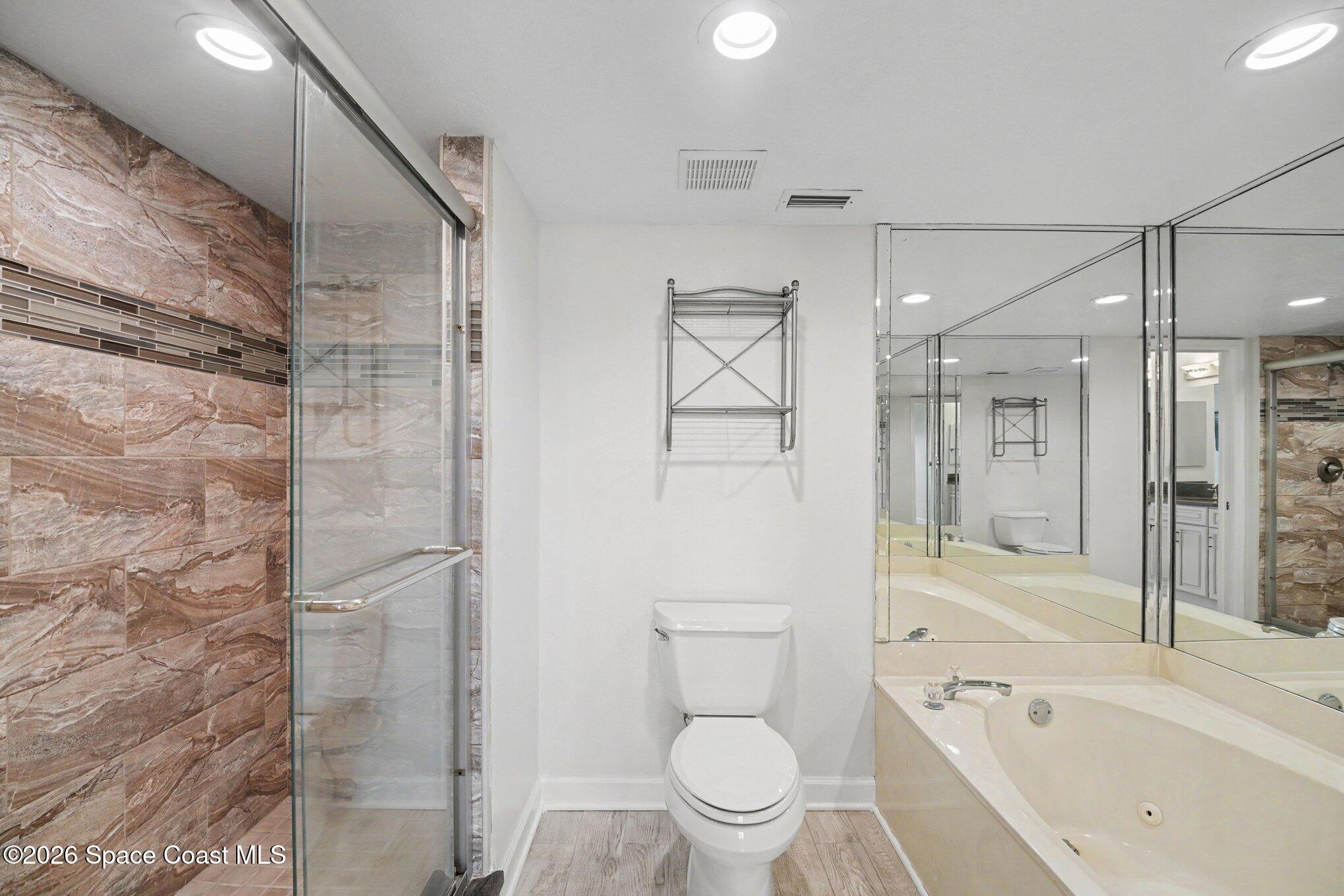 660 S Brevard Avenue 1513 Property Photo 24