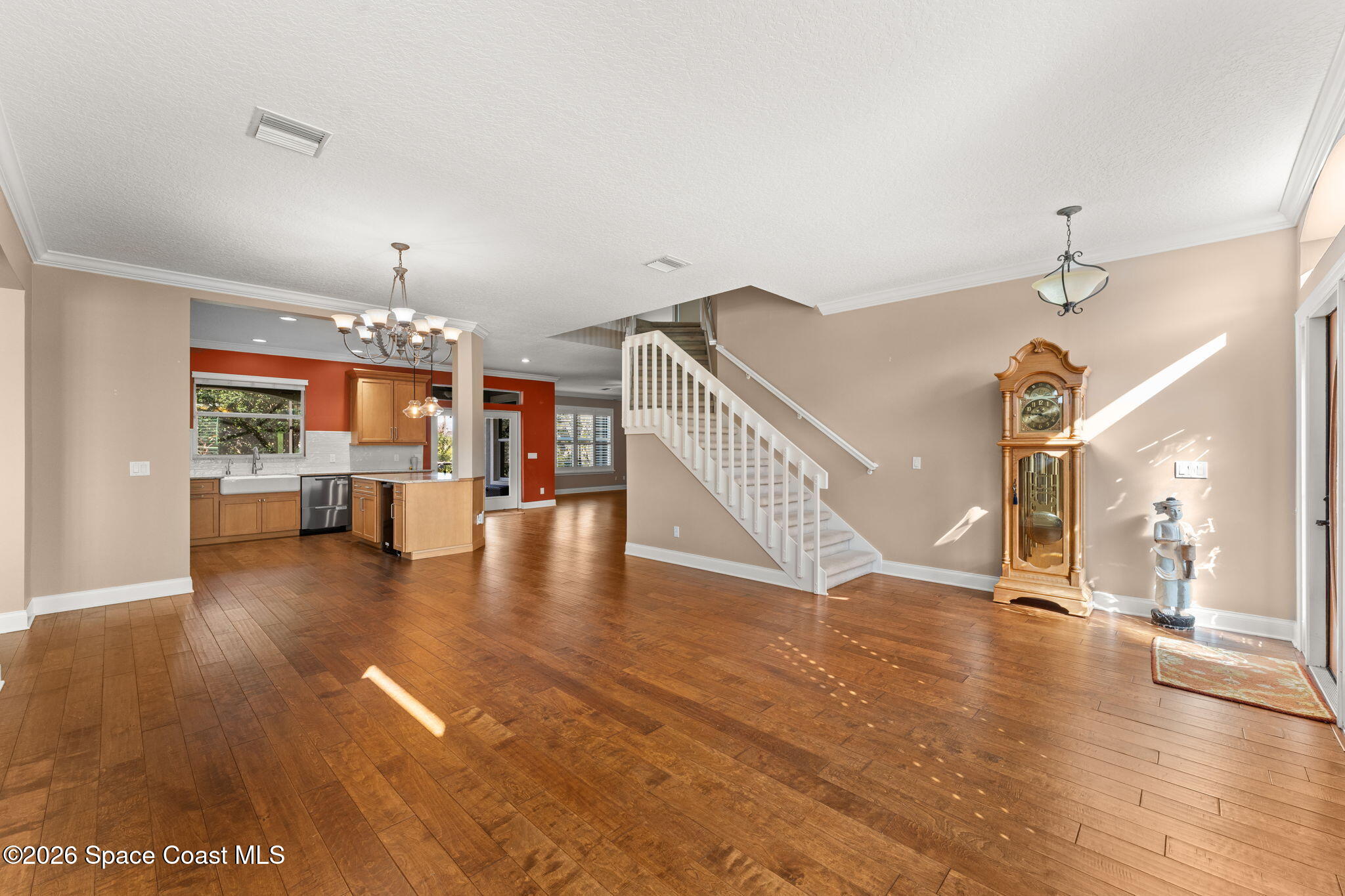 889 Woodbine Drive Property Photo 8