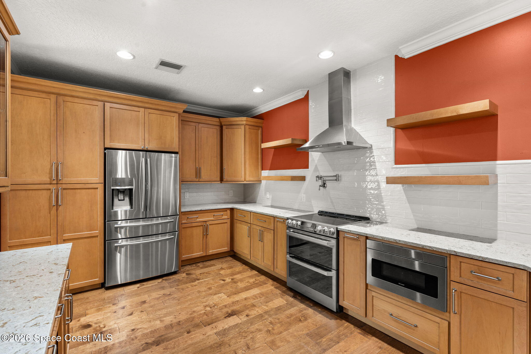 889 Woodbine Drive Property Photo 14