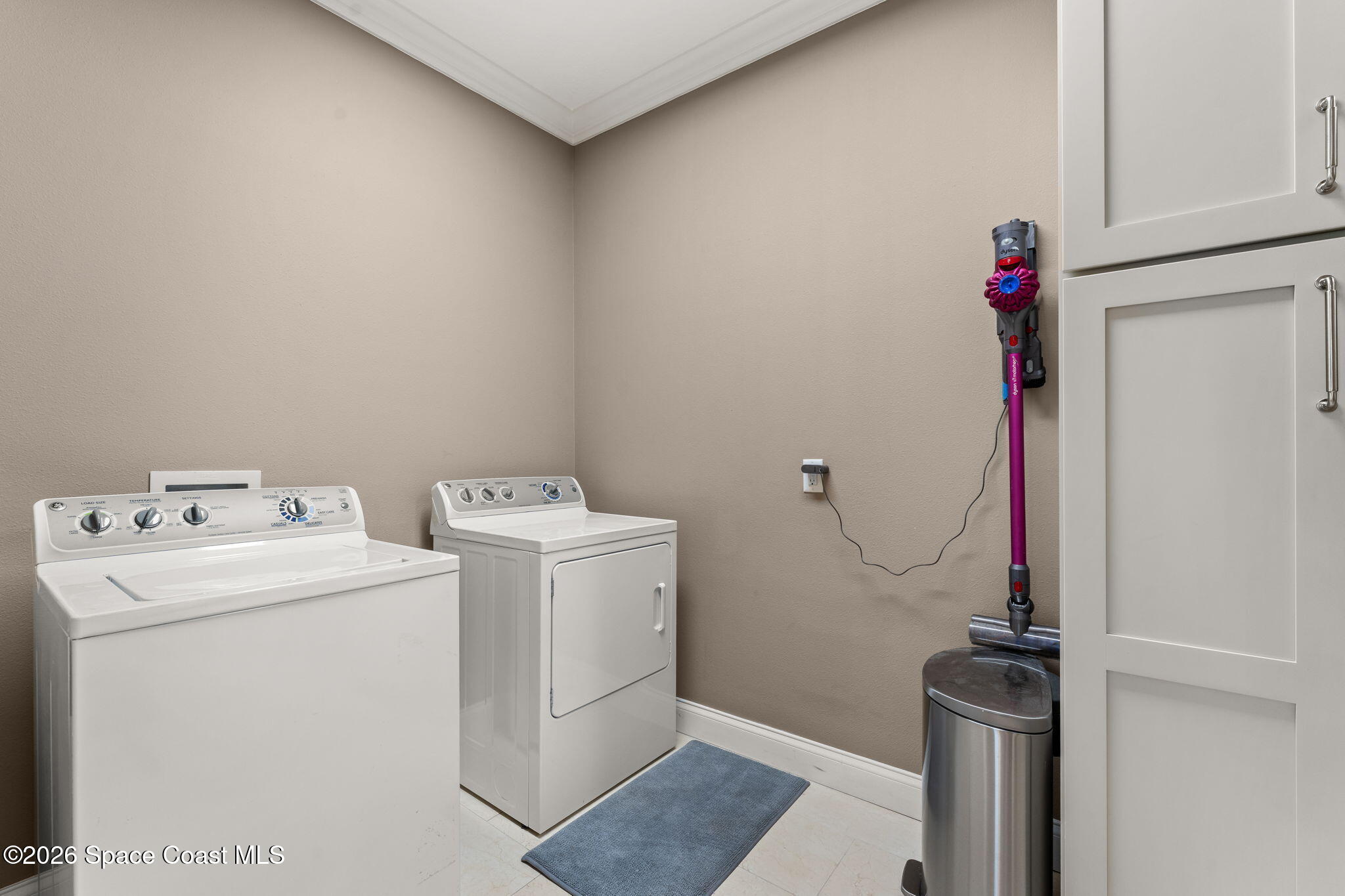 889 Woodbine Drive Property Photo 60