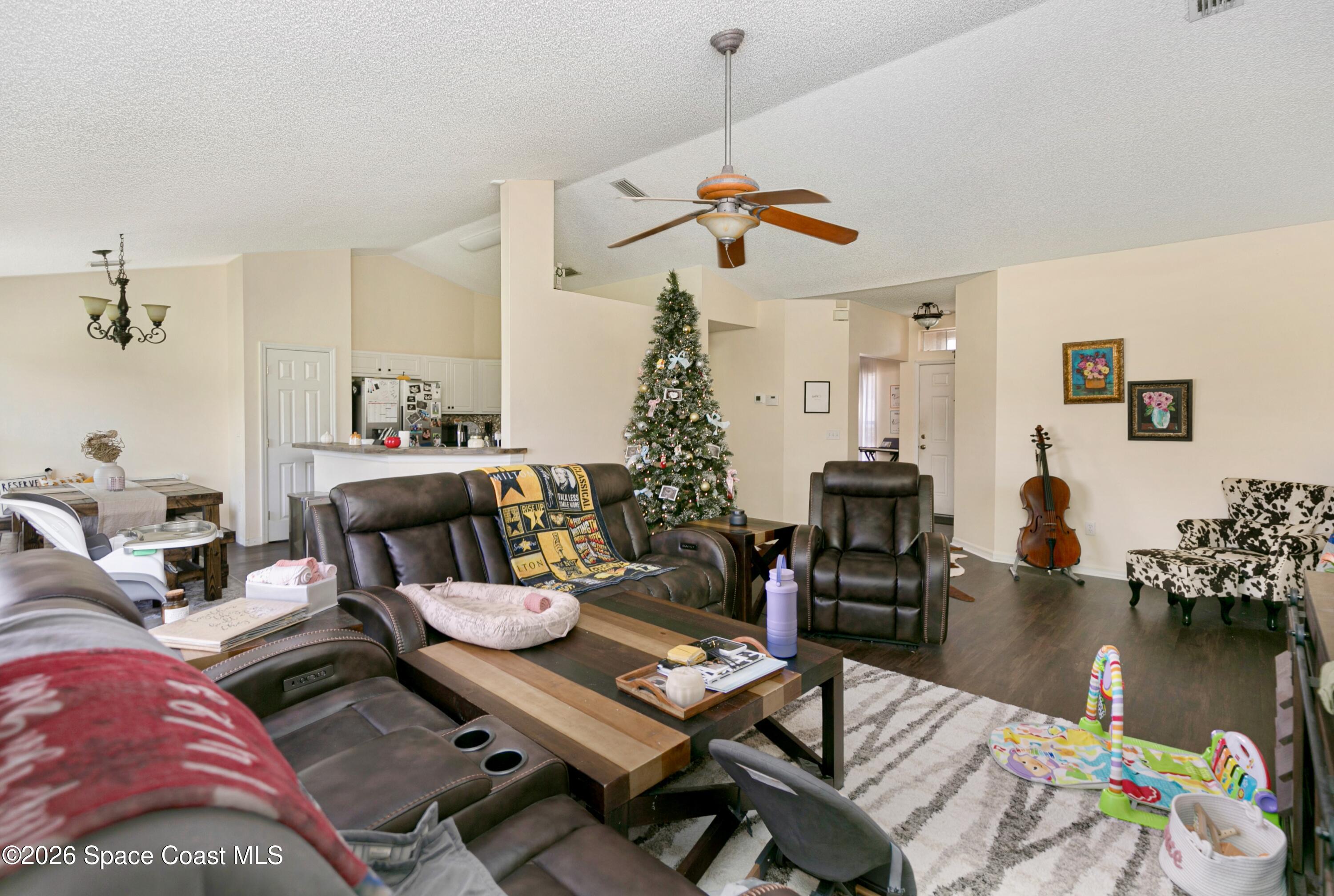 382 Hatcher Street Se Property Photo 10