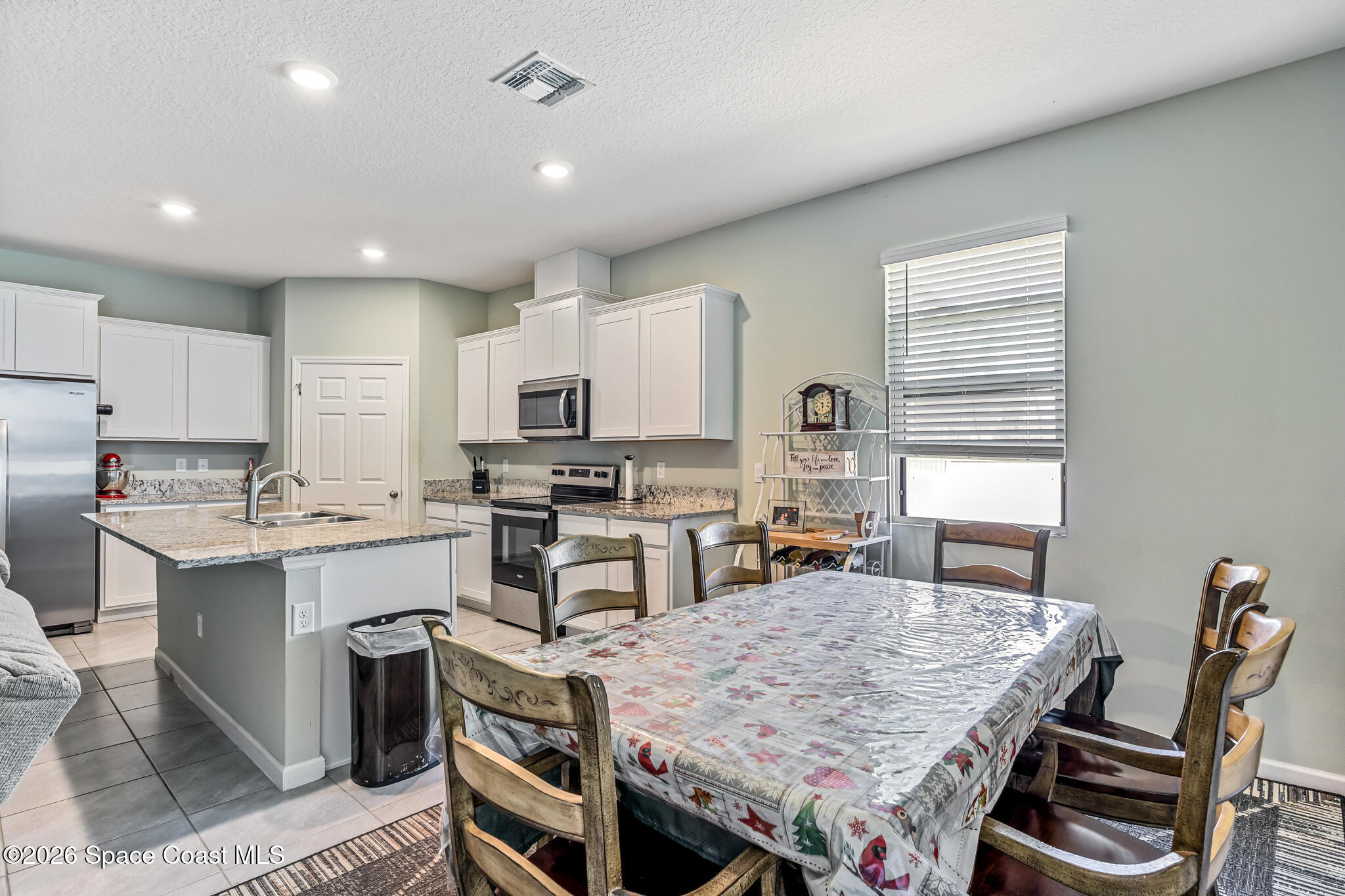 7151 Tanzanite Place Property Photo 8