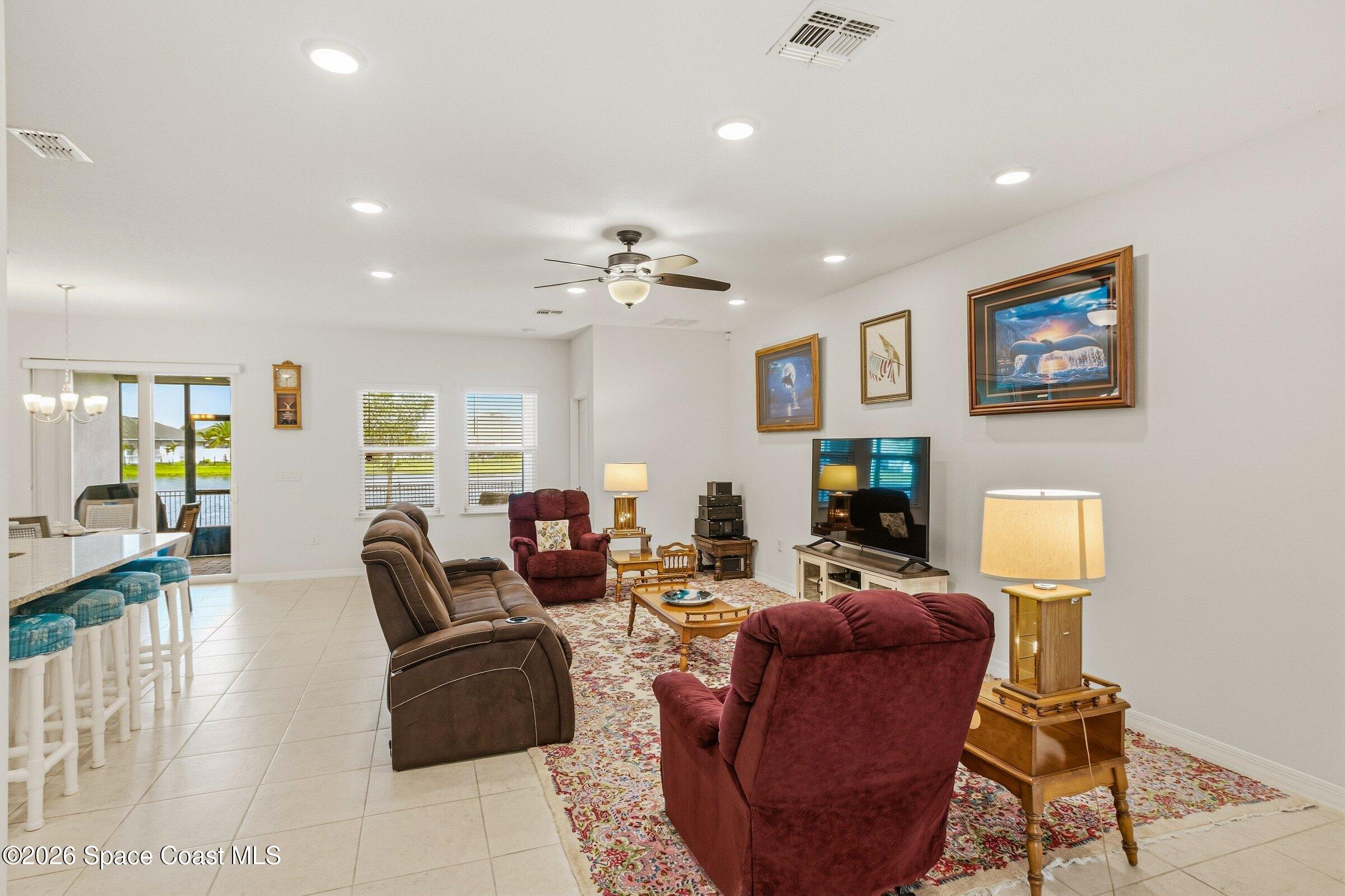 4693 Shannock Avenue Property Photo 5