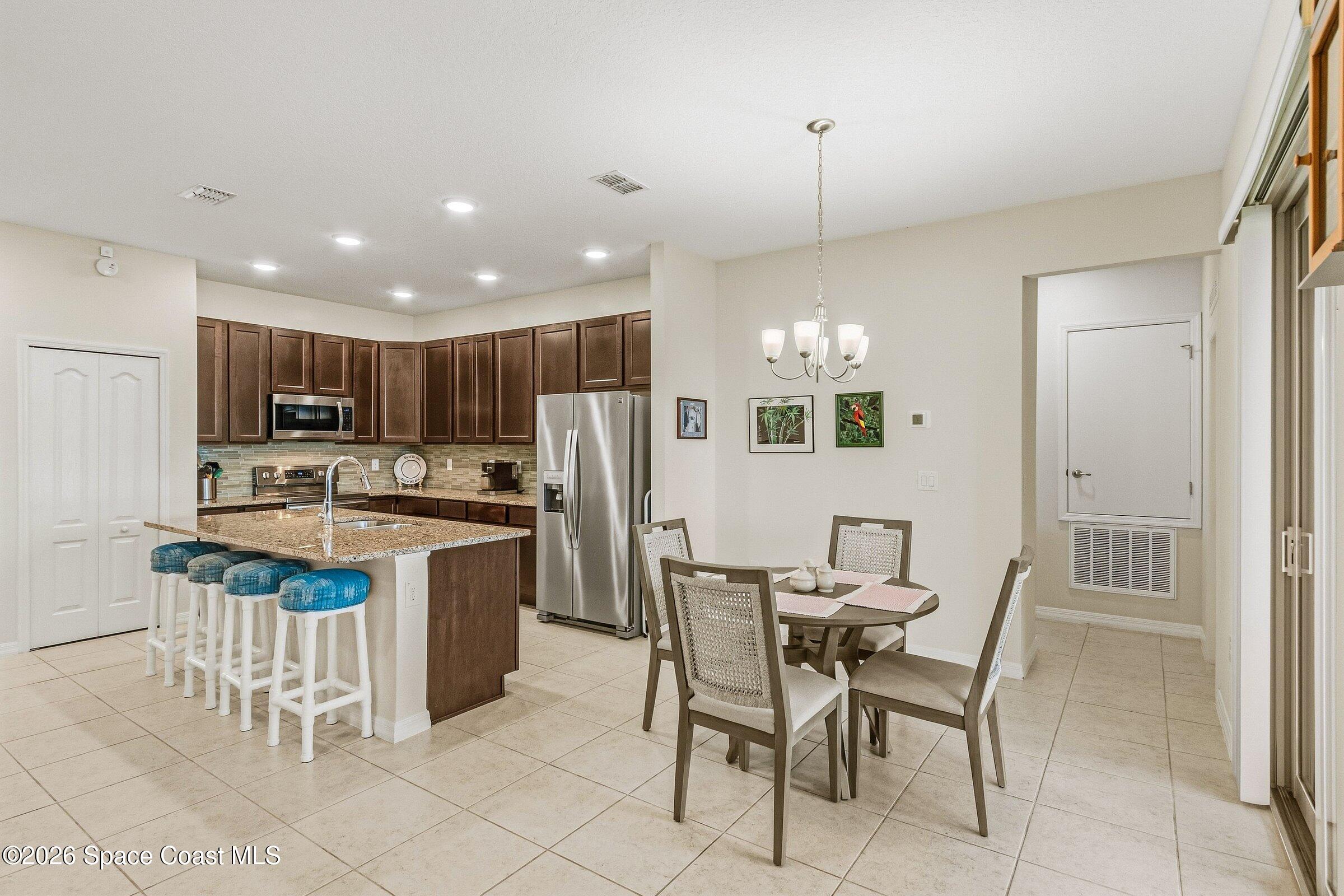 4693 Shannock Avenue Property Photo 8
