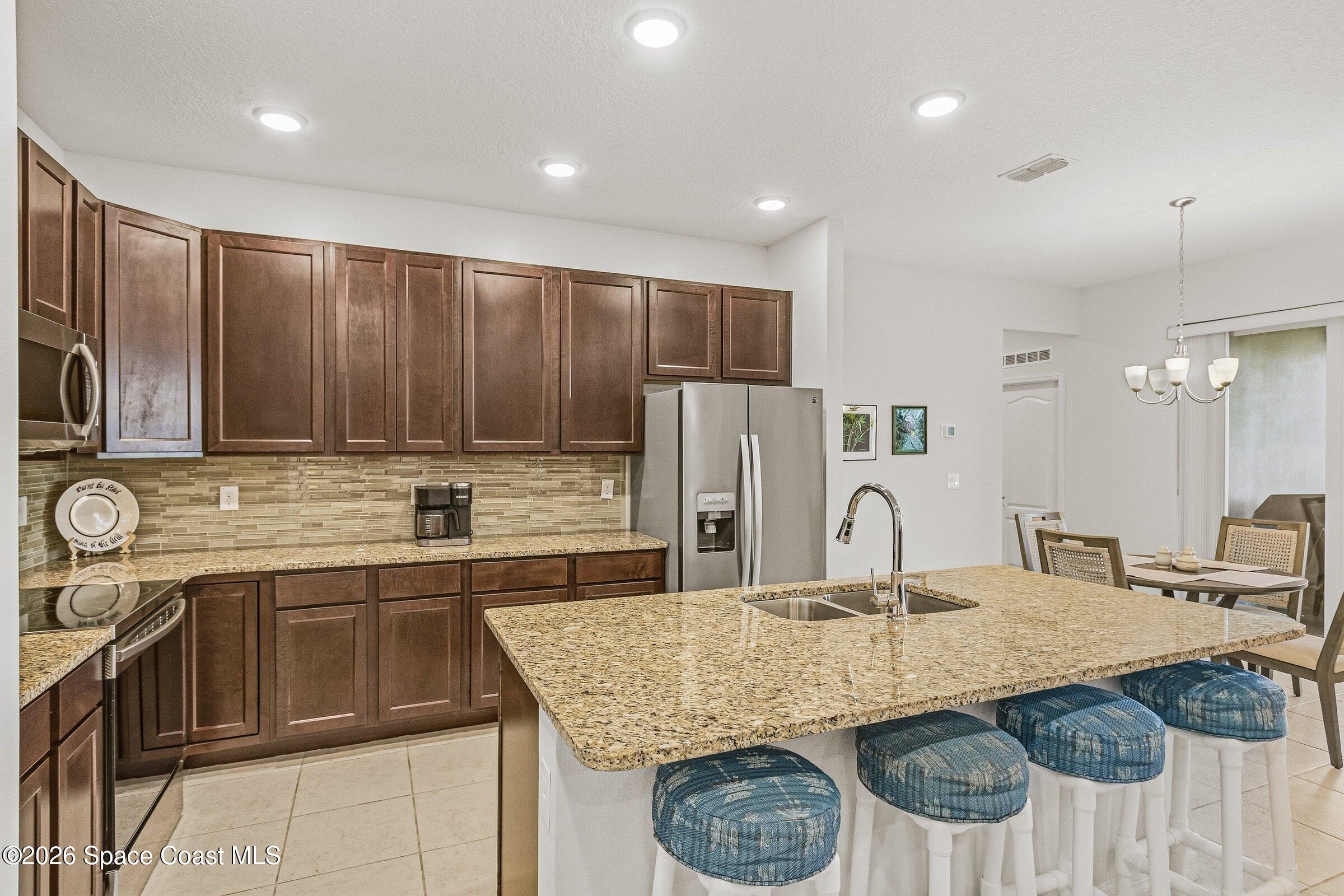 4693 Shannock Avenue Property Photo 9