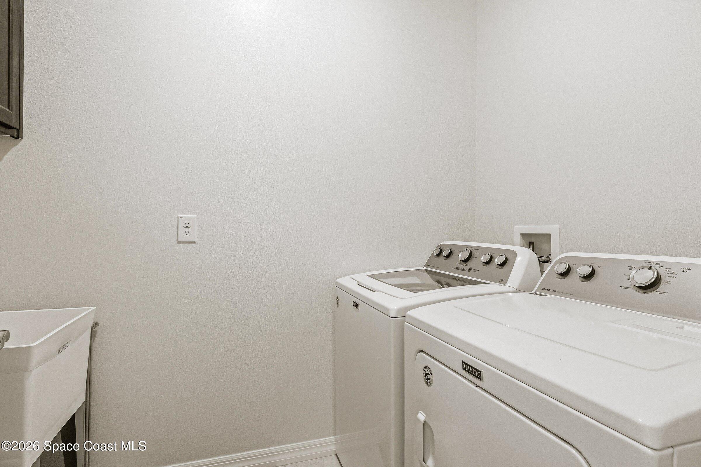 4693 Shannock Avenue Property Photo 23