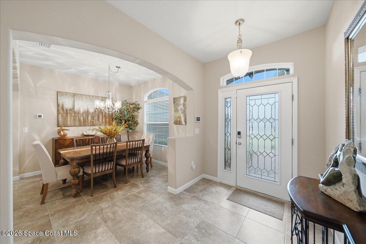 655 Gleneagles Drive Se Property Photo 4