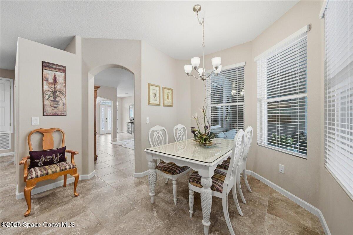 655 Gleneagles Drive Se Property Photo 16