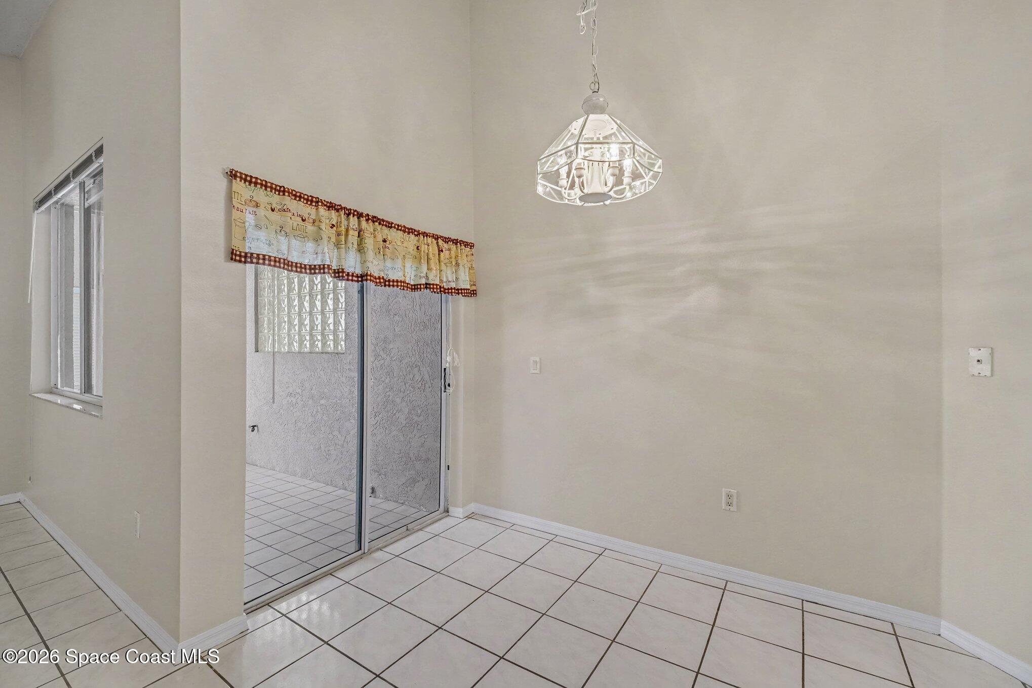 455 Willowgreen Lane Property Photo 11