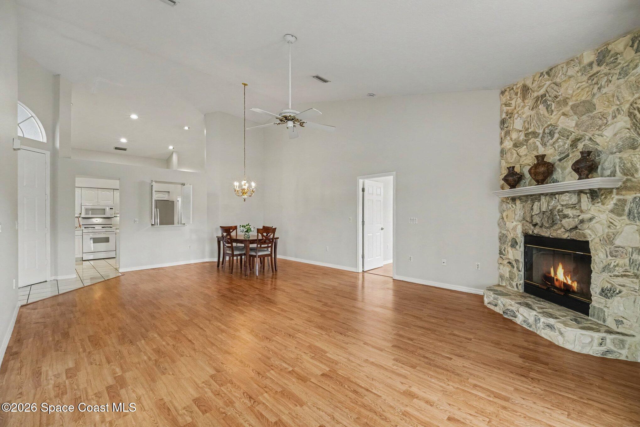 455 Willowgreen Lane Property Photo 16