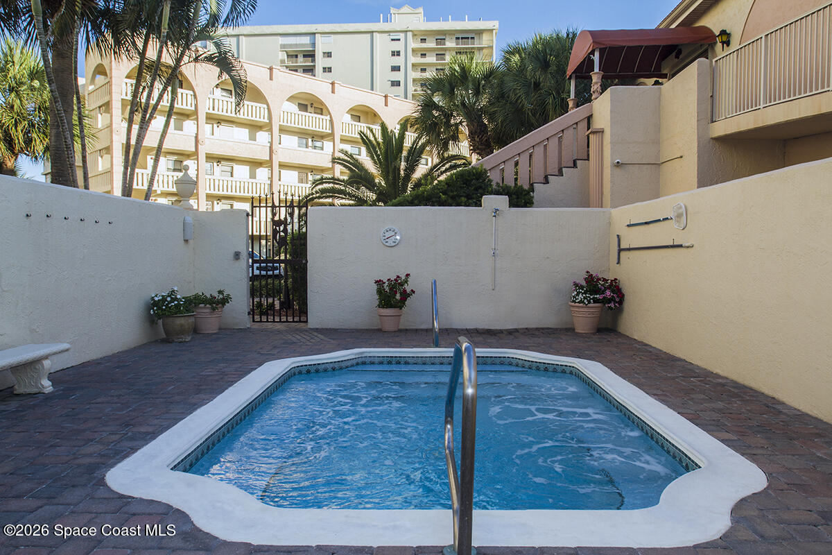 850 N Atlantic Avenue D203 Property Photo 17