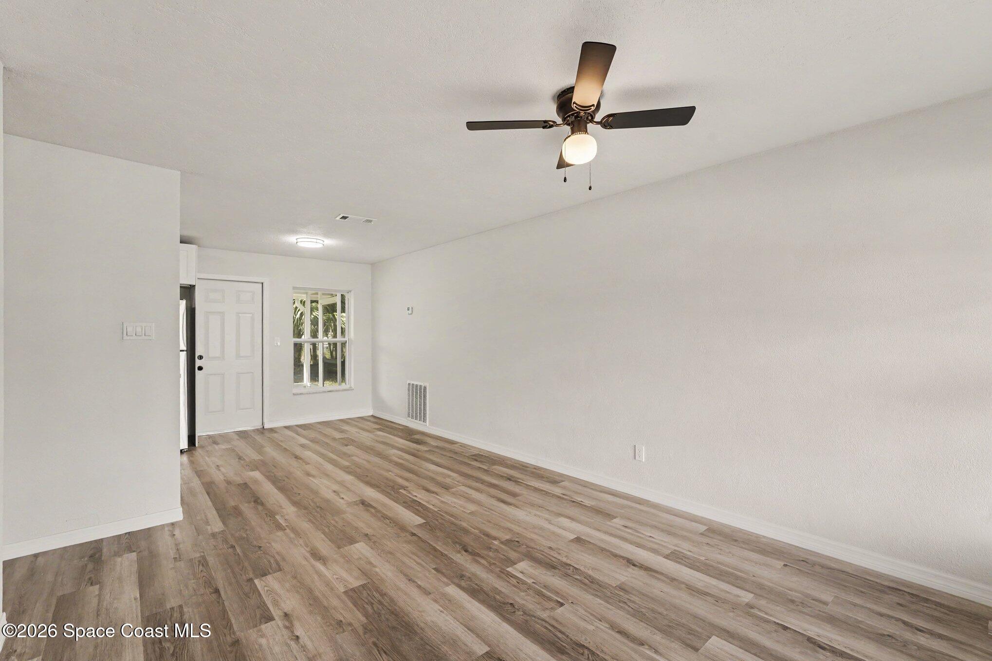 2191 Smathers Circle N Property Photo 6