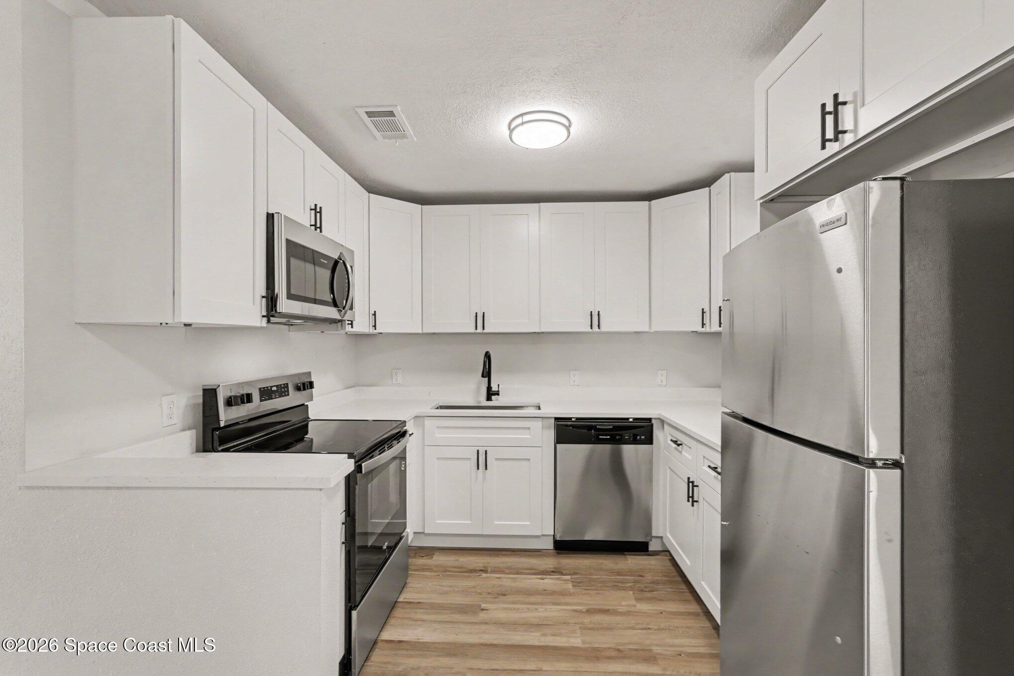 2191 Smathers Circle N Property Photo 10