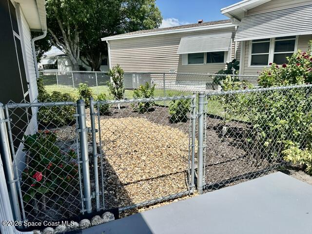 605 Oleander Circle Property Photo 2