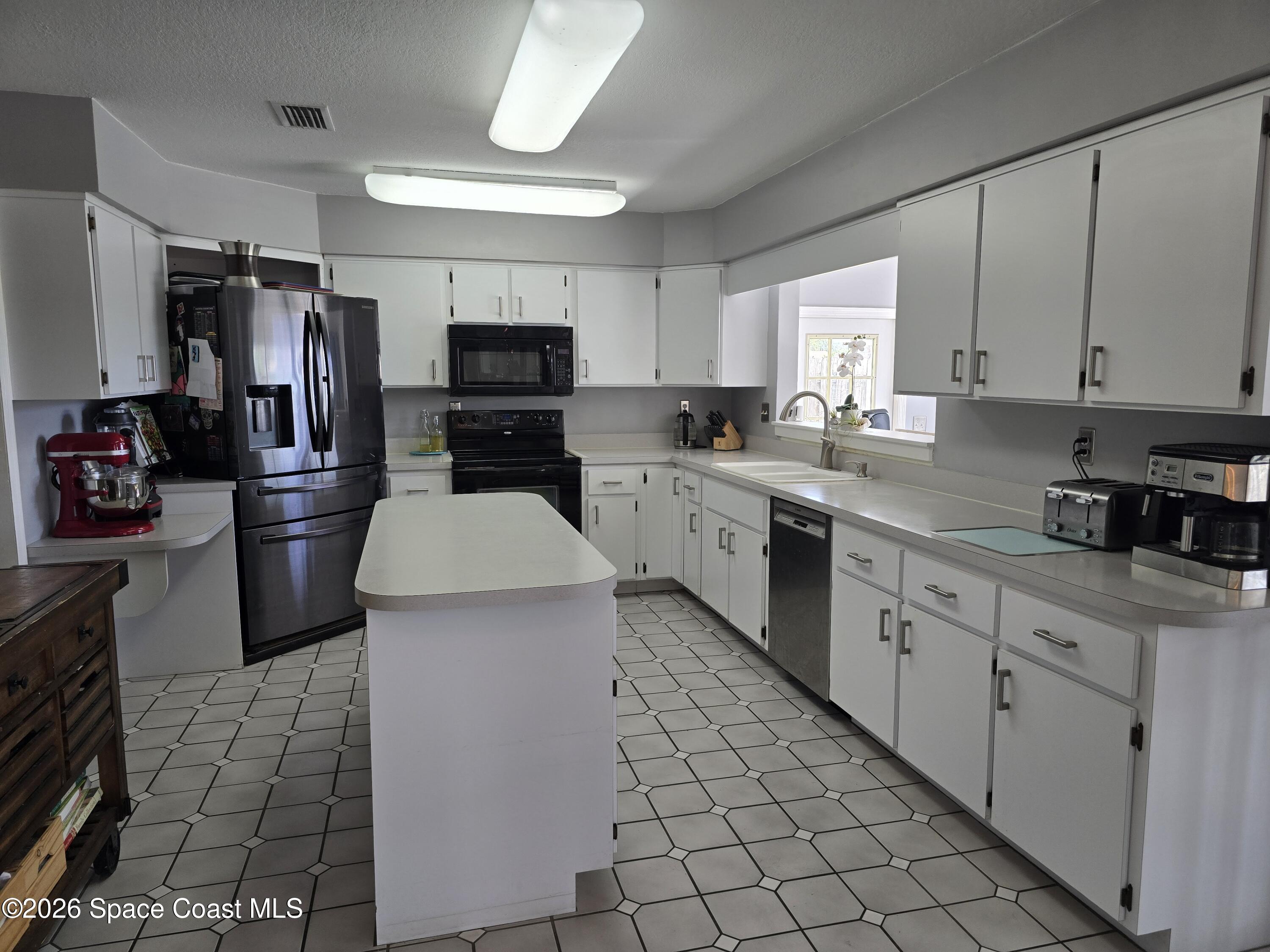1660 N Banana River Drive Property Photo 3