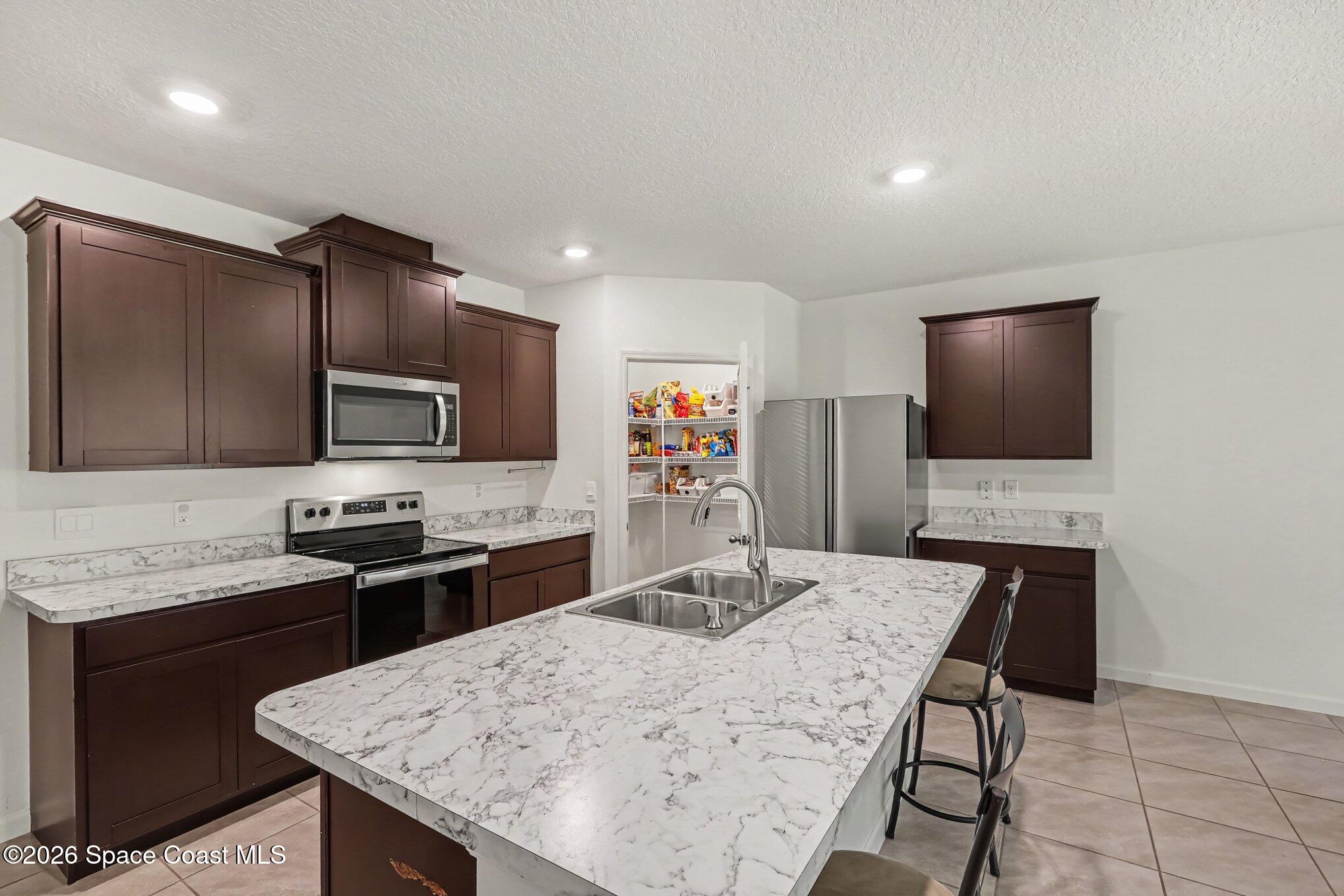 1342 Jupiter Boulevard Nw Property Photo 11