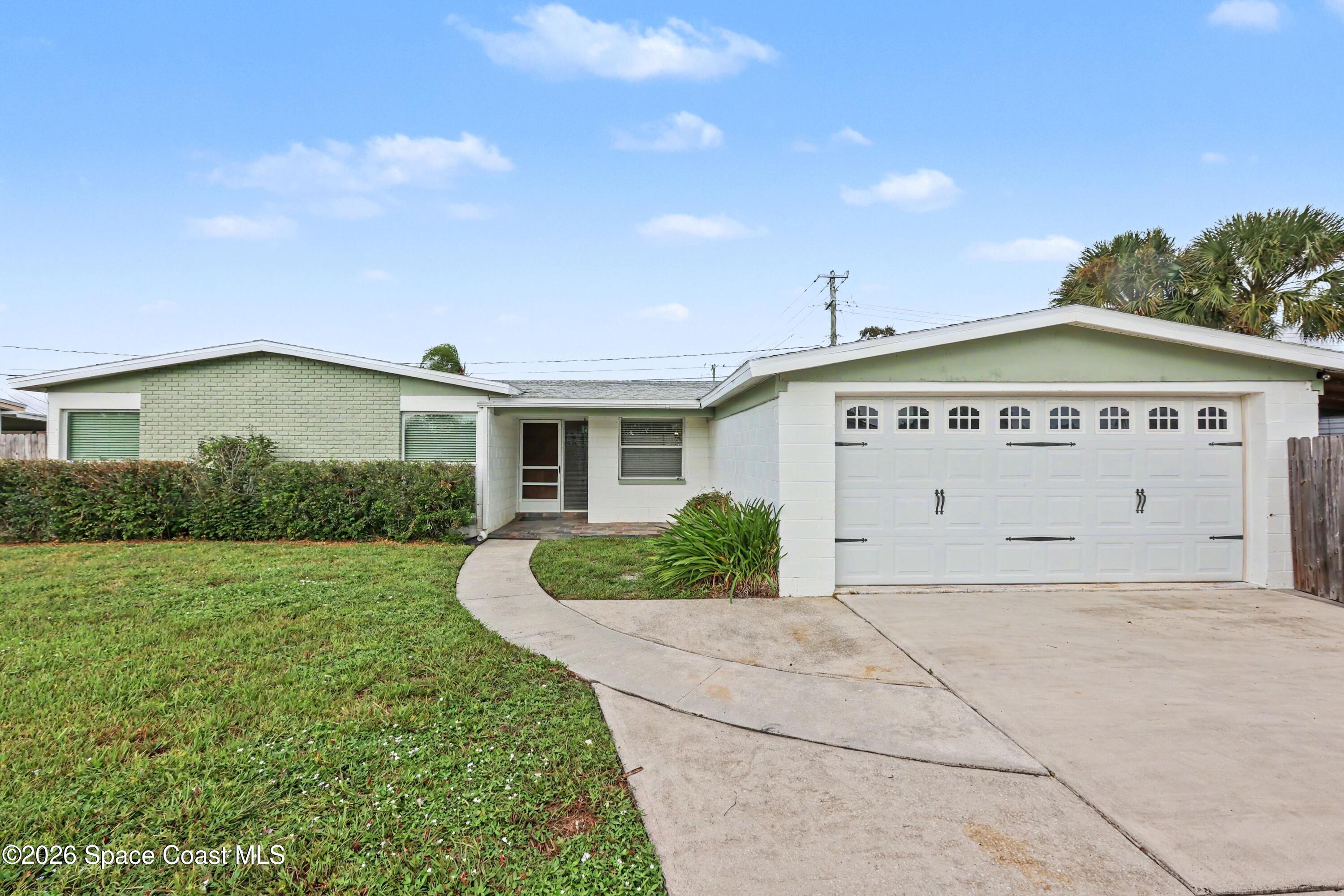 915 Waikiki Drive Property Photo 1