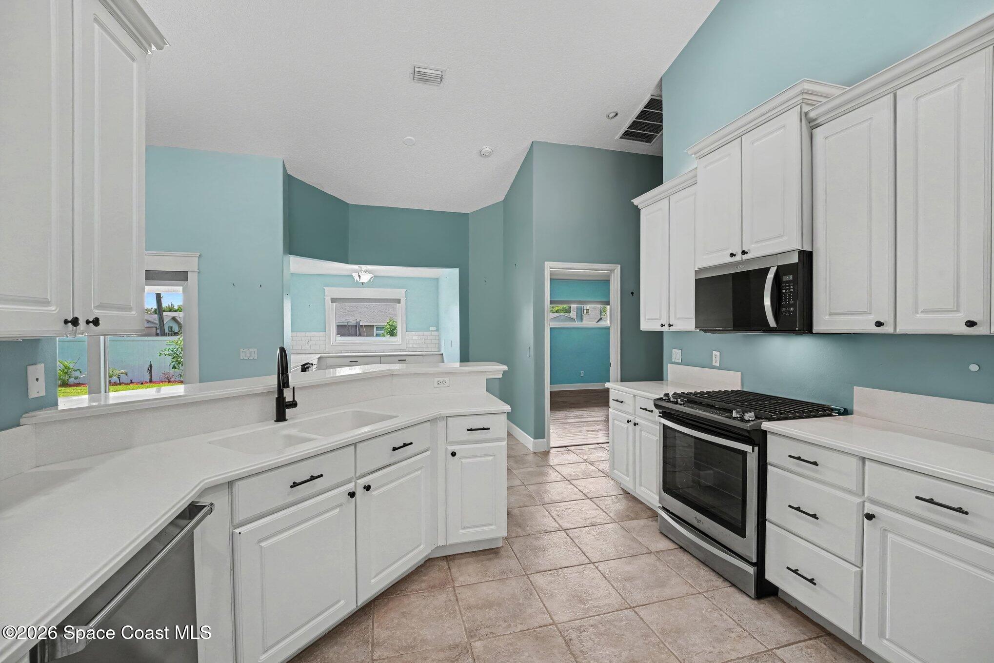 2553 Christopher Drive Property Photo 15