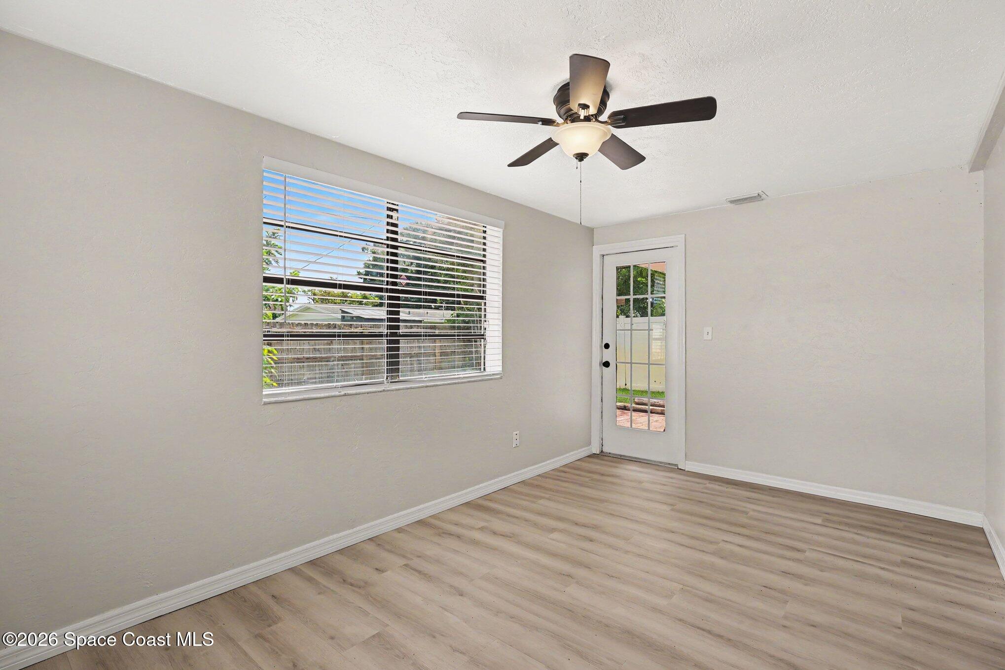 1909 Oakwood Drive Property Photo 5