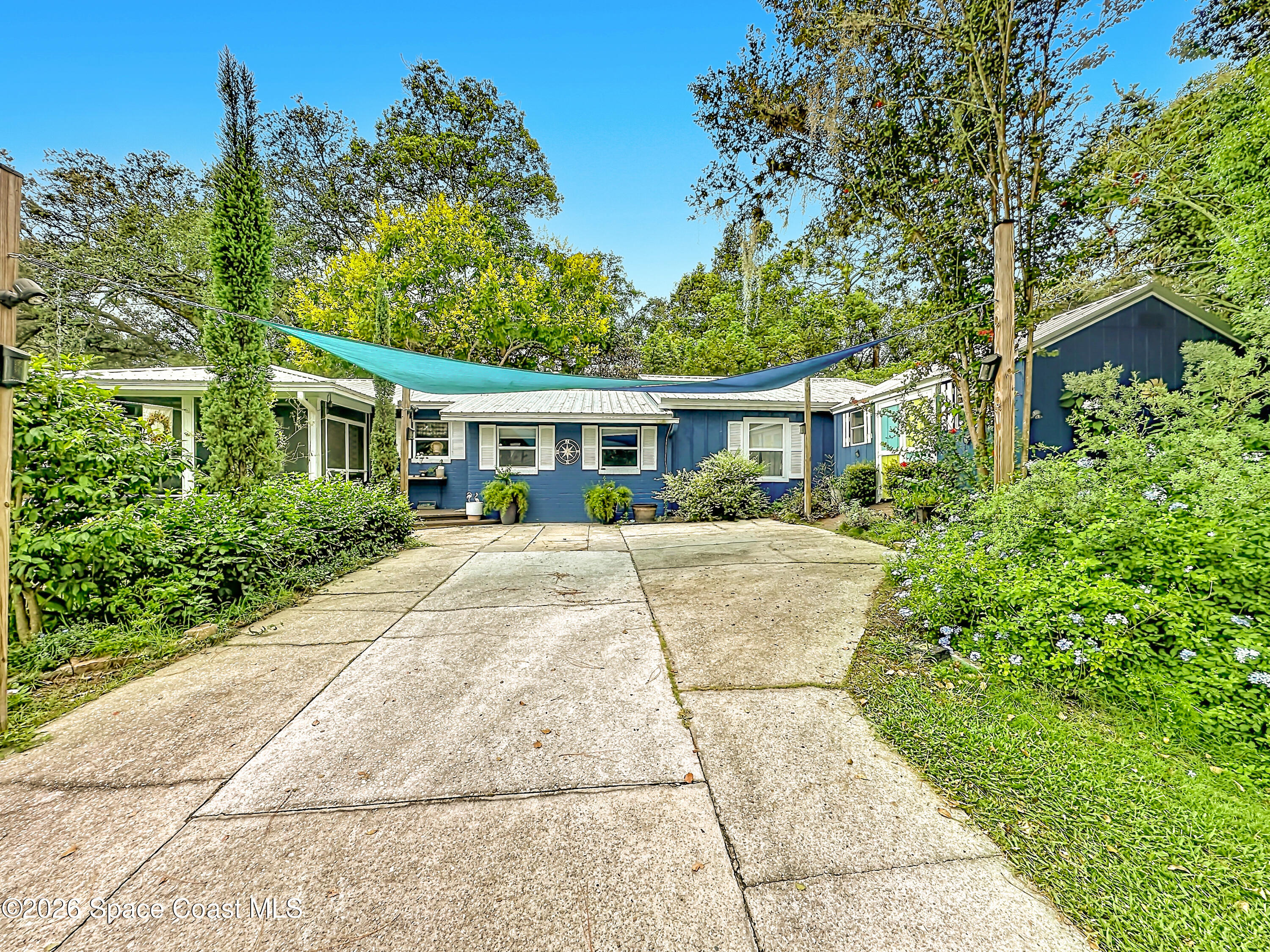 560 Live Oak Avenue Property Photo 3