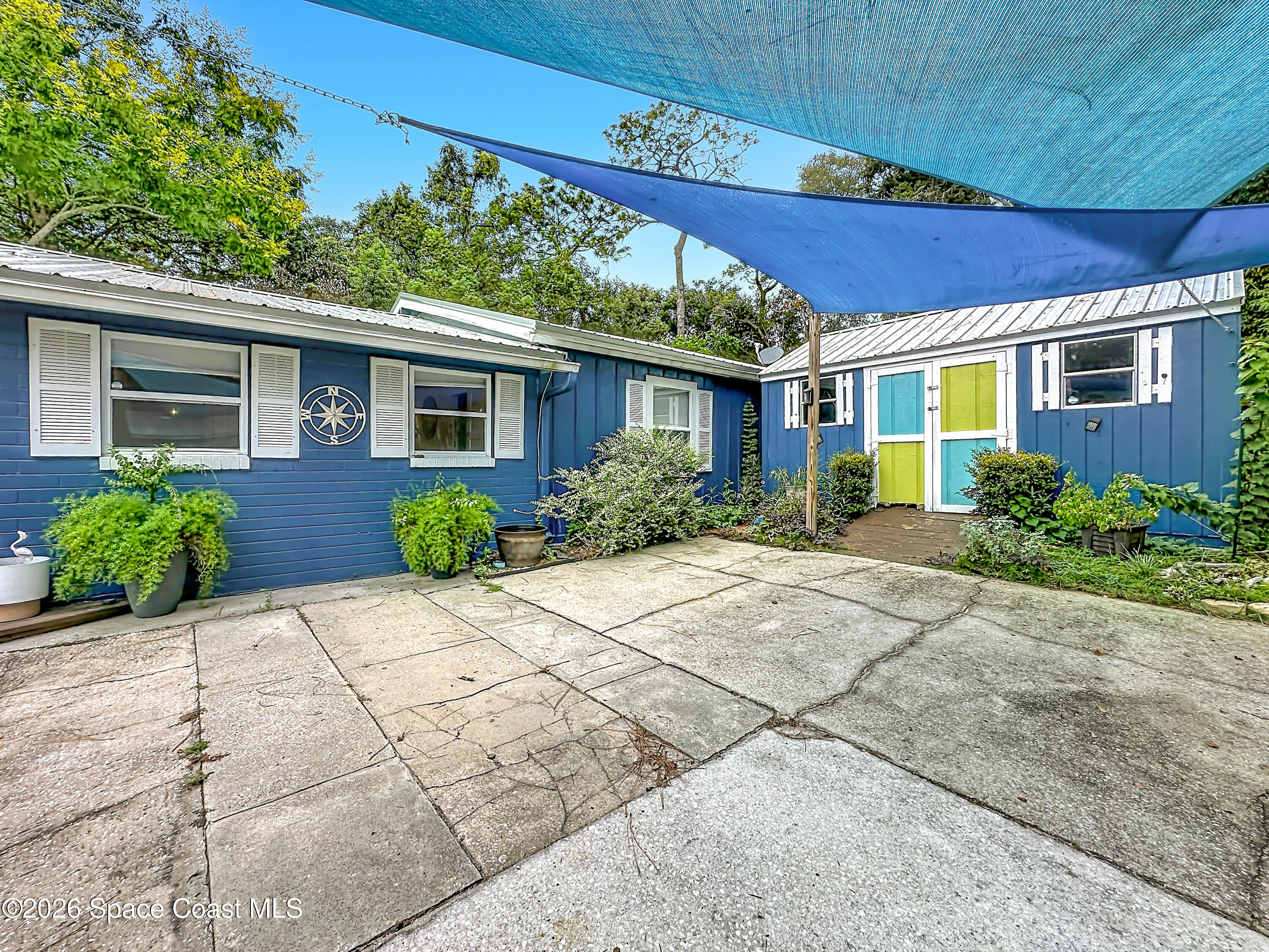 560 Live Oak Avenue Property Photo 4