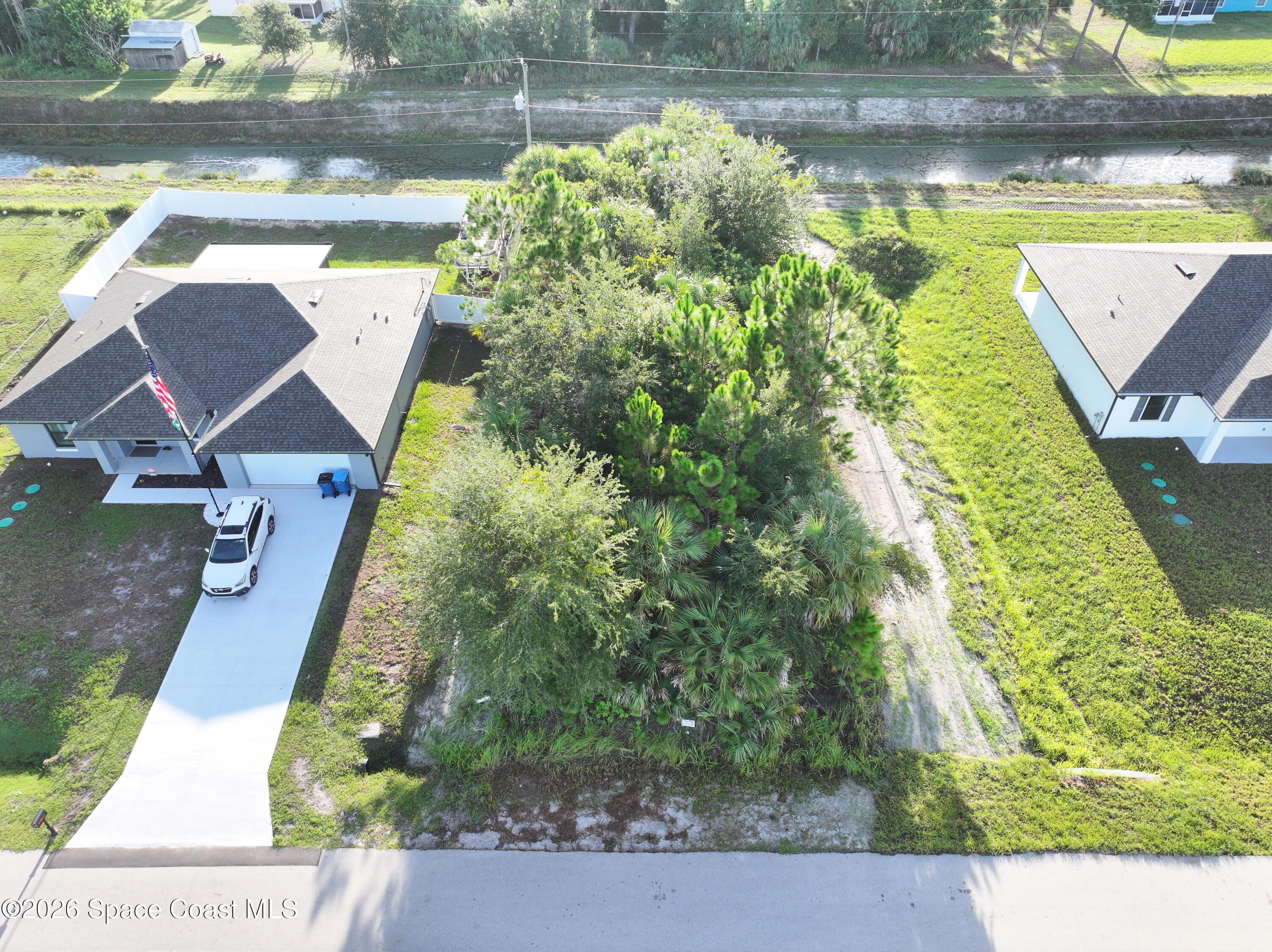 1995 Olympia Avenue Sw Property Photo 1